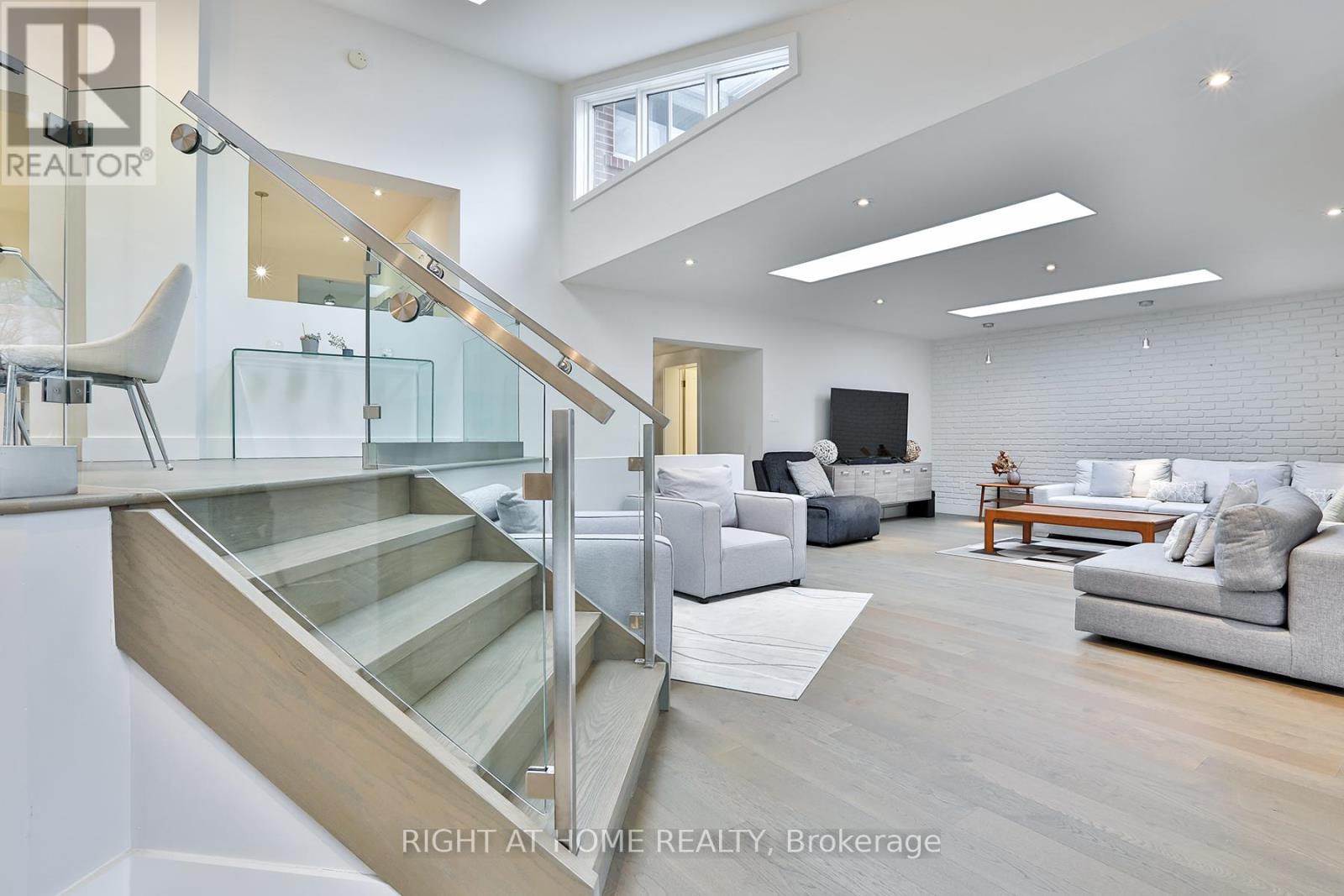 34 SCARCLIFF GARDENS - 9