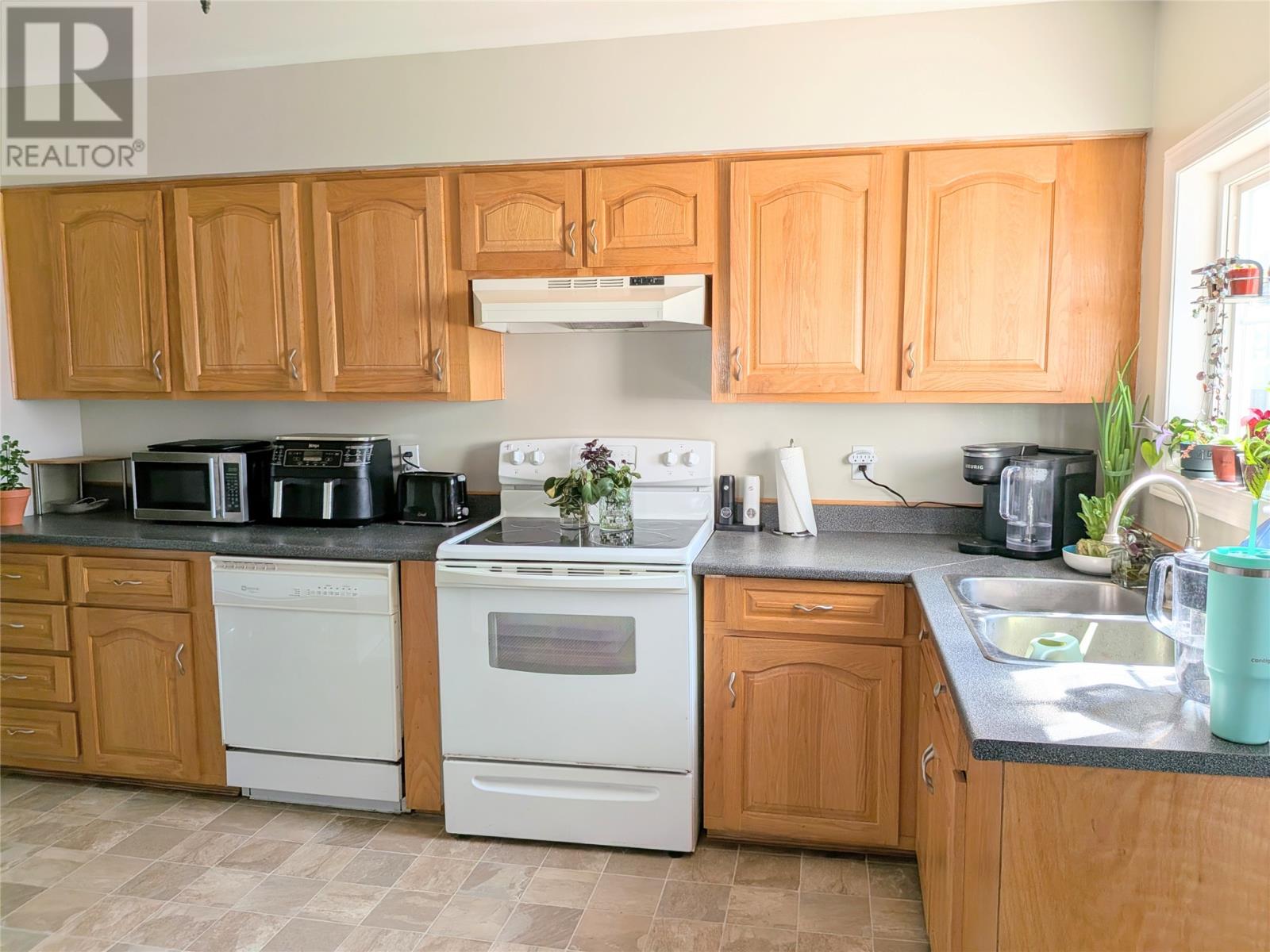 13 Hillview Avenue - Image 3