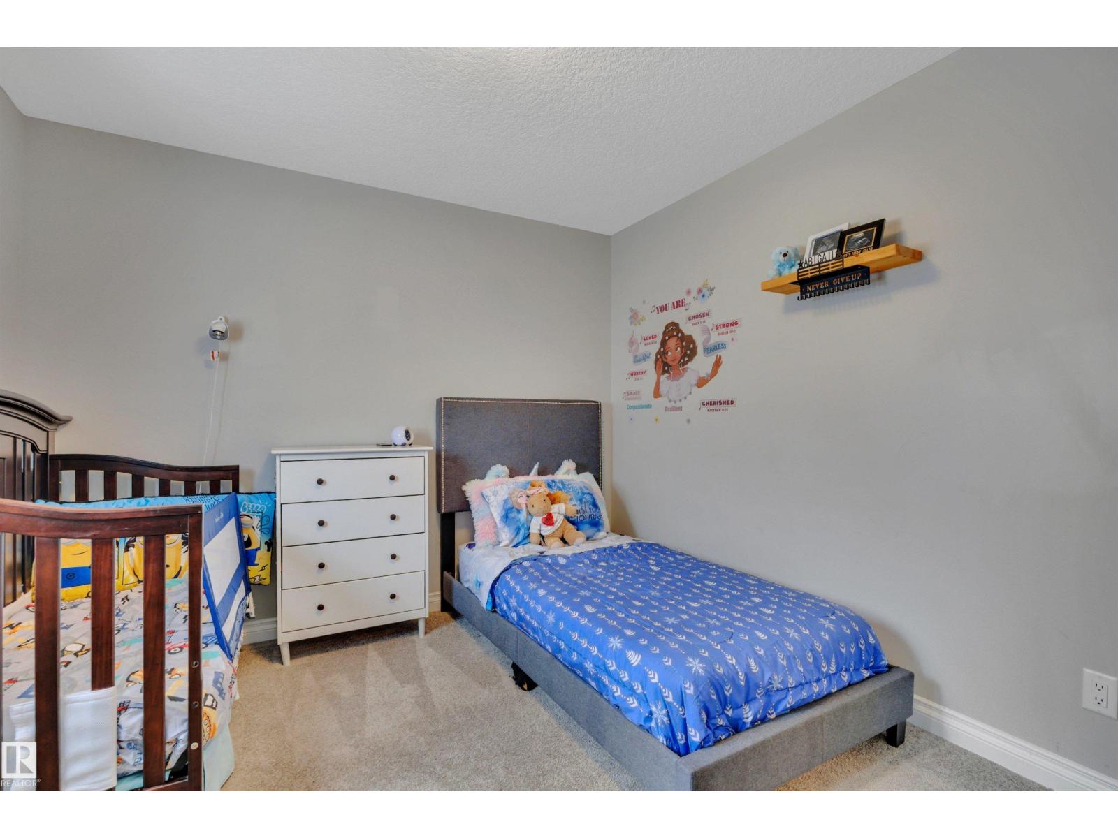 137 AWENTIA ST - 33