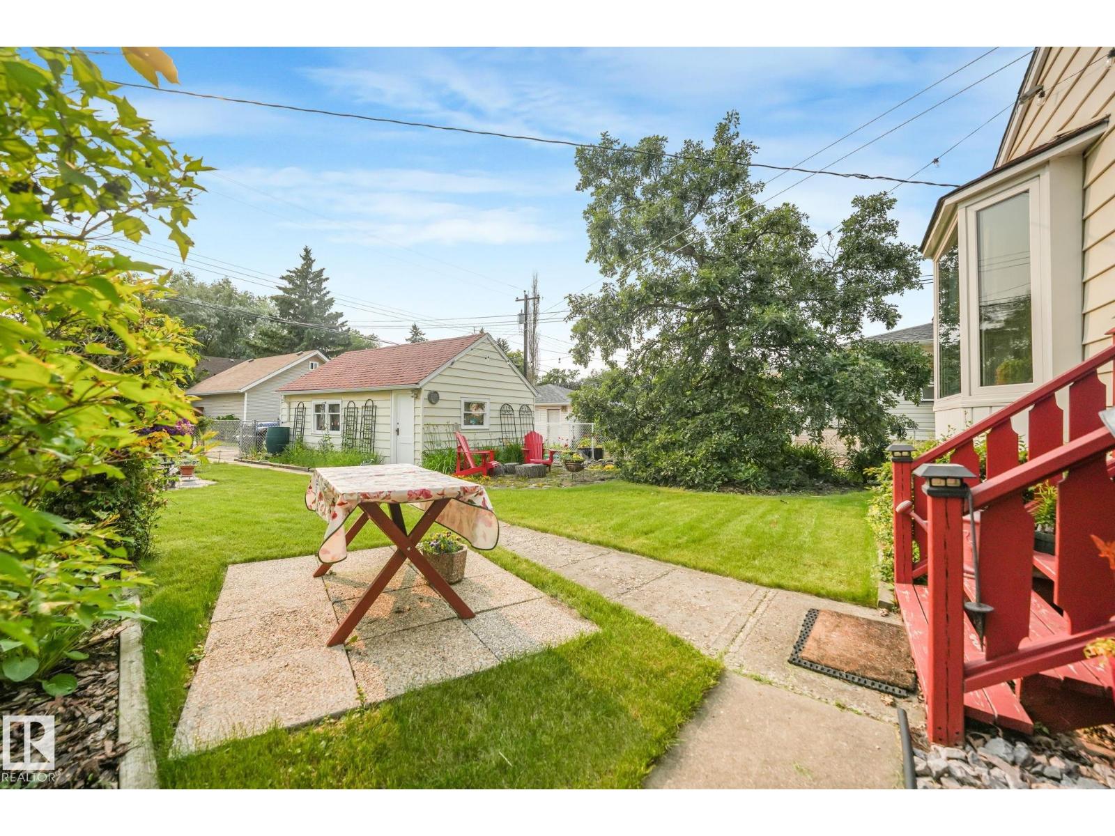 11422 70 ST NW - 30
