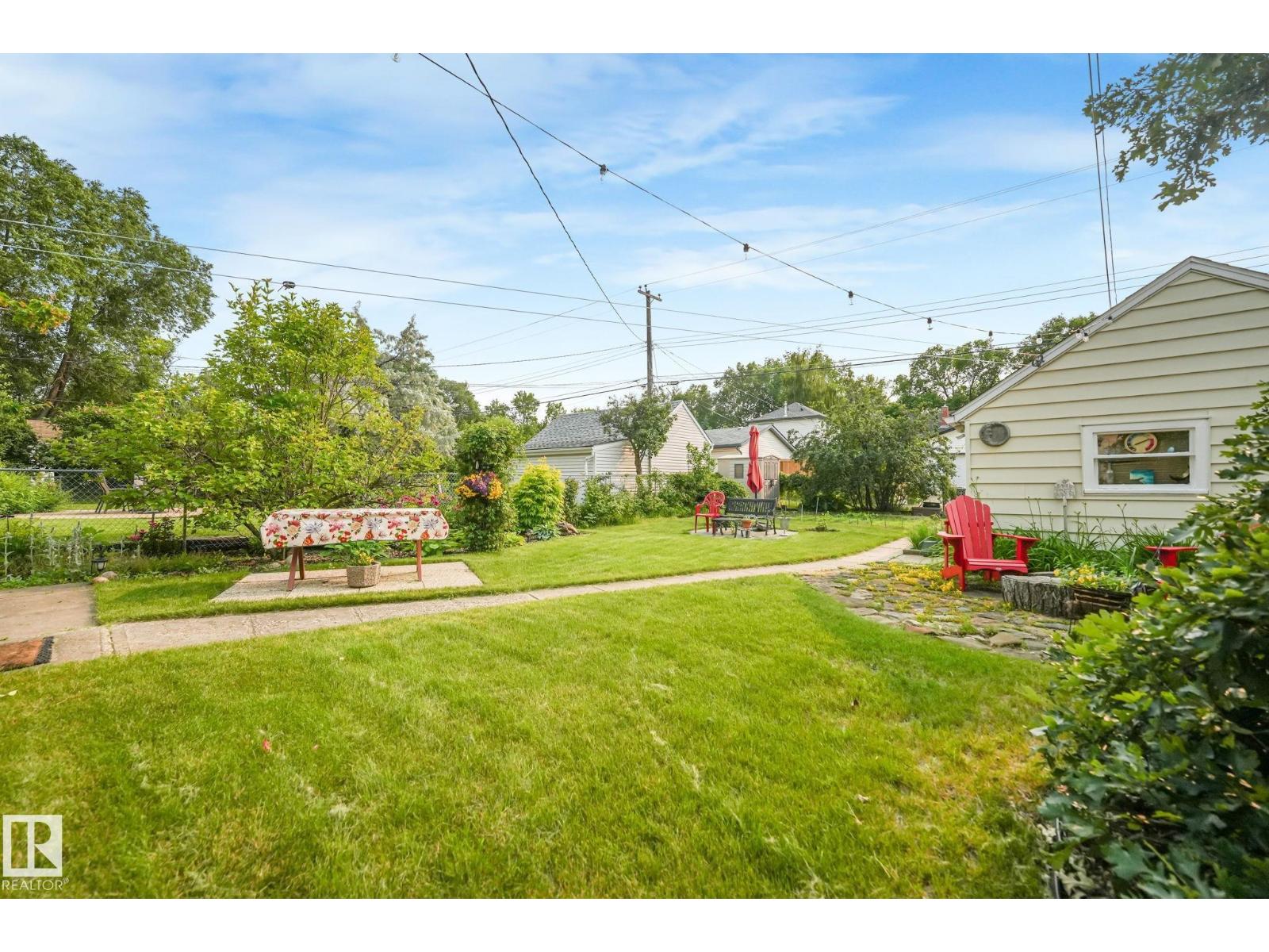 11422 70 ST NW - 34