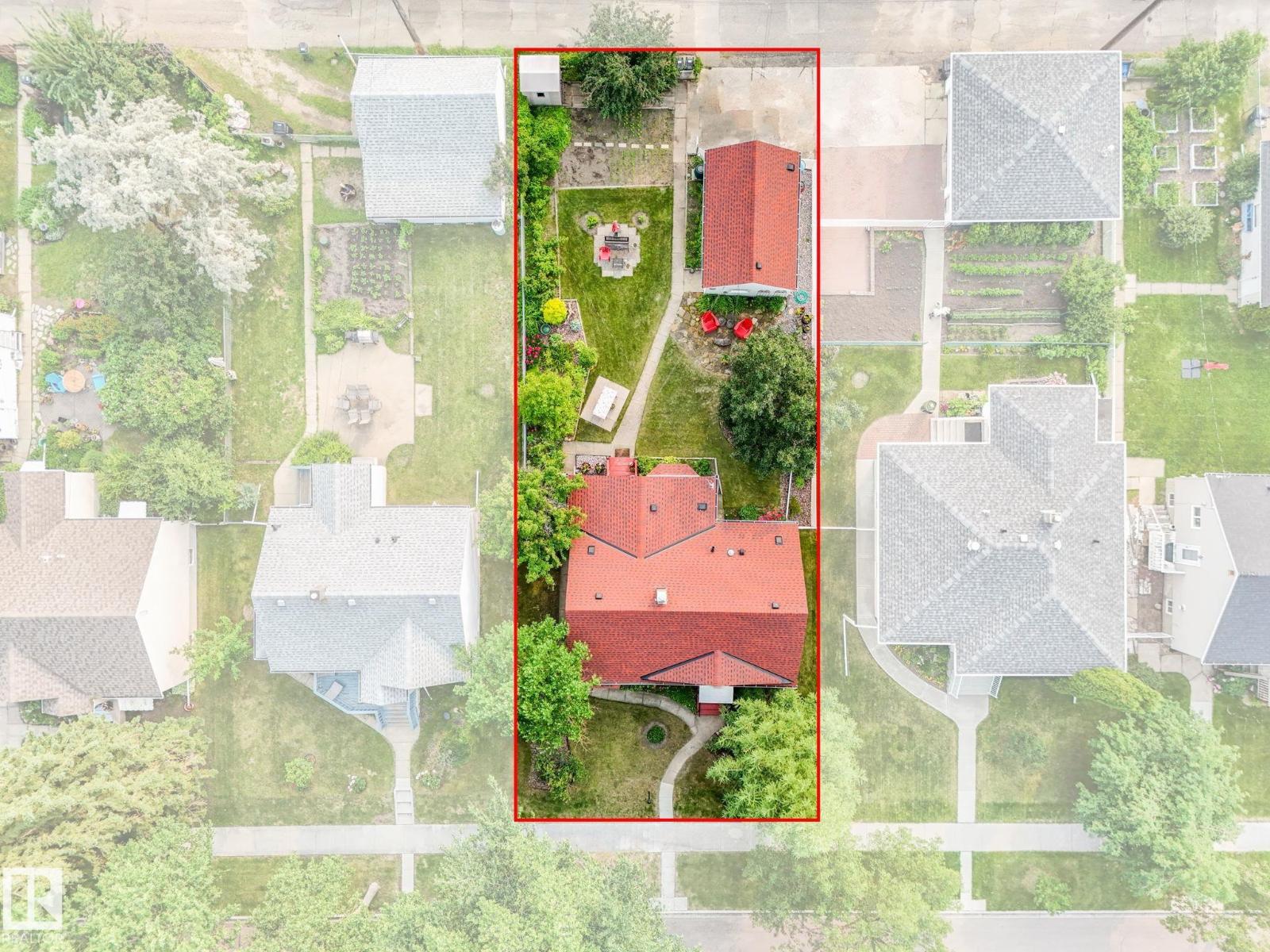 11422 70 ST NW - 38