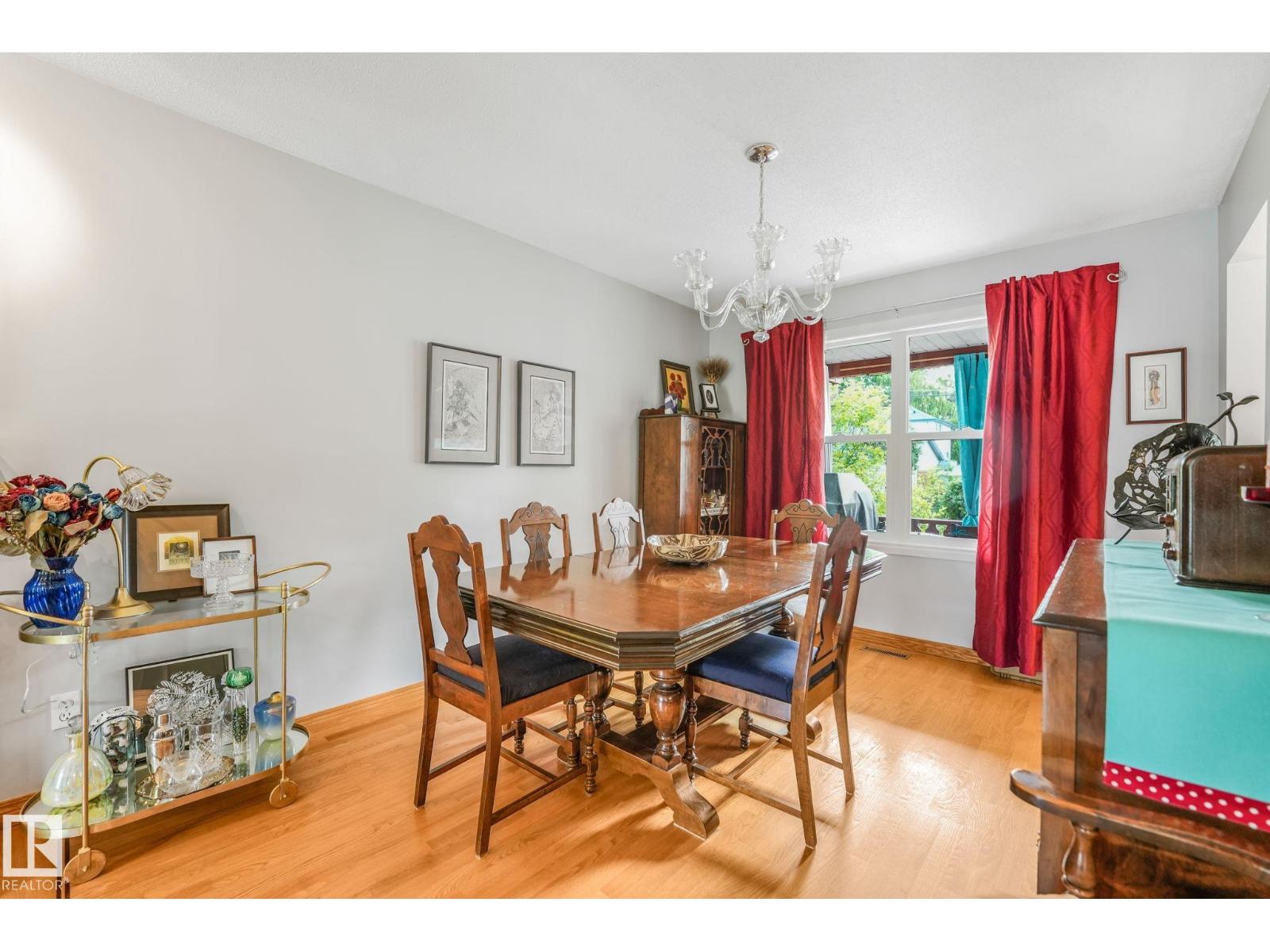 11422 70 ST NW - 8