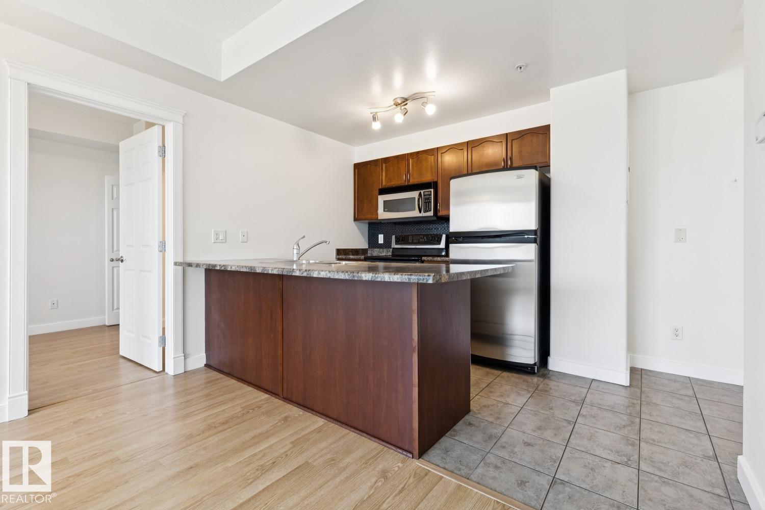 #806 9939 109 ST NW - 10