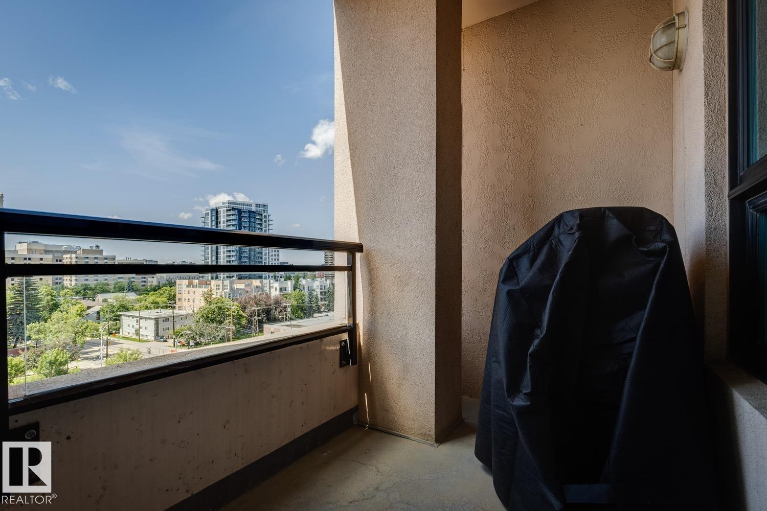 #806 9939 109 ST NW - 25
