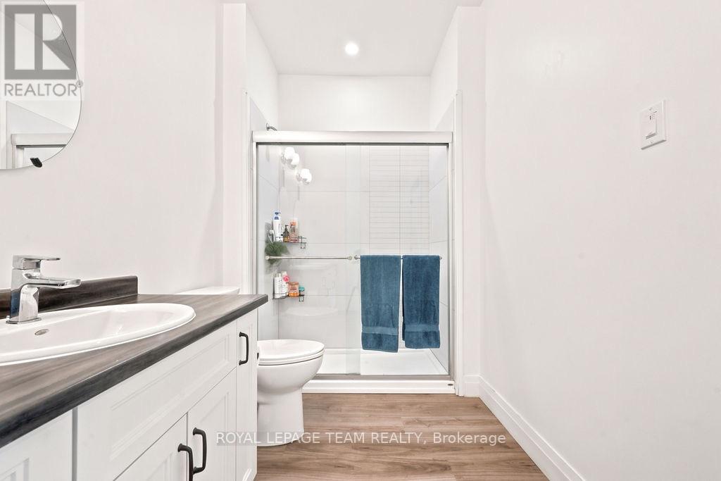 12 BAMAGILLIA STREET E - 29