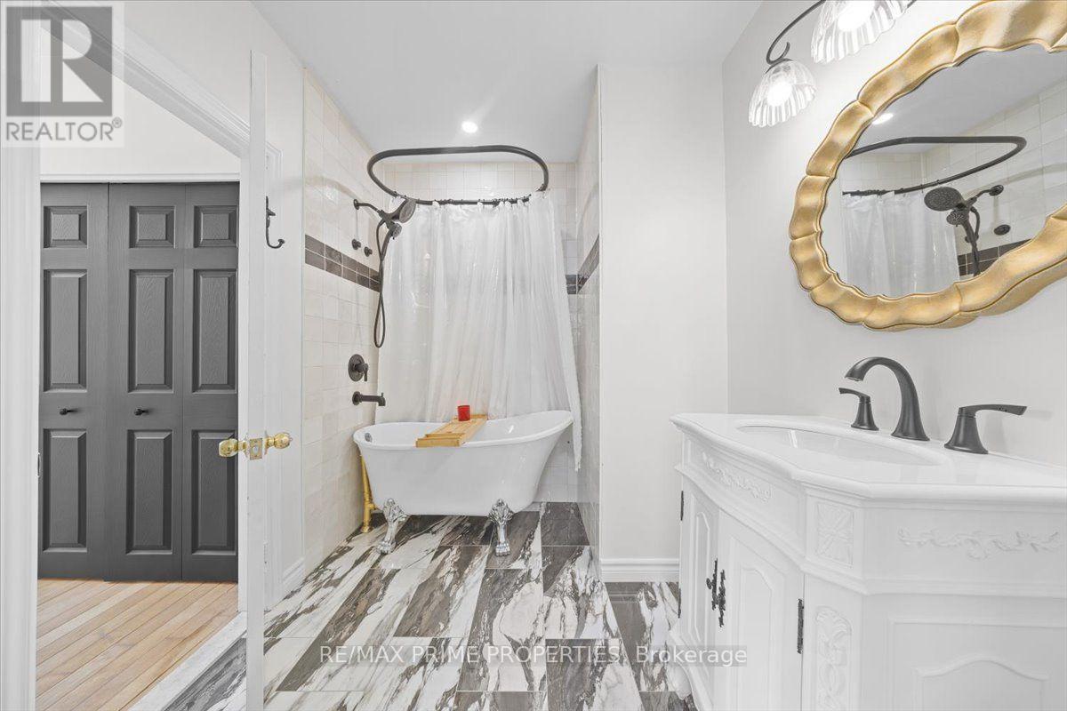 3 Bed, 2 Bath House for Sale in Ottawa – 236 BRUYERE STREET, Ottawa – MLS# X13543880 - Image 26