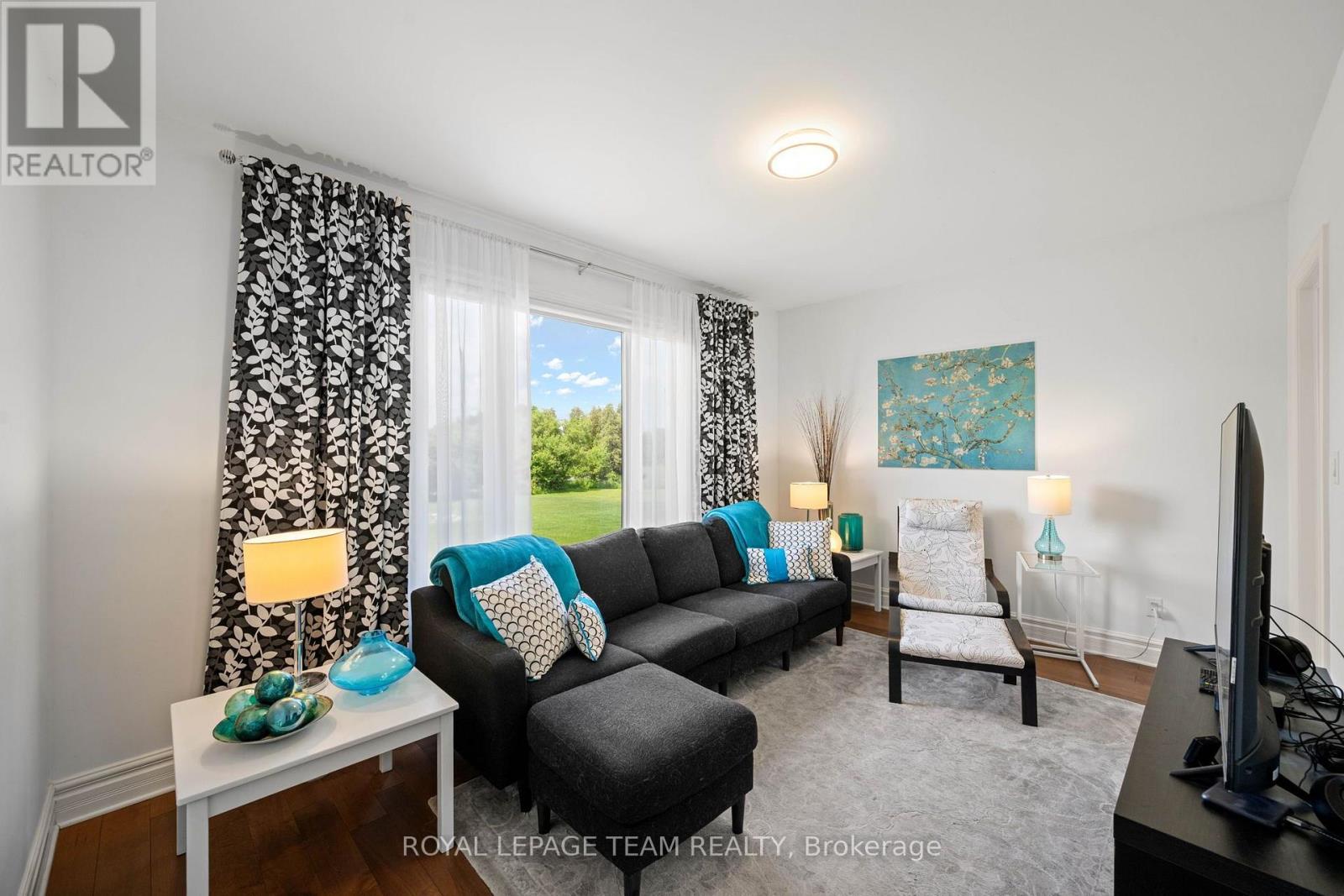 145 BARRDON ROAD, Ottawa. Luxury613. By Peter Sagos - Image 21