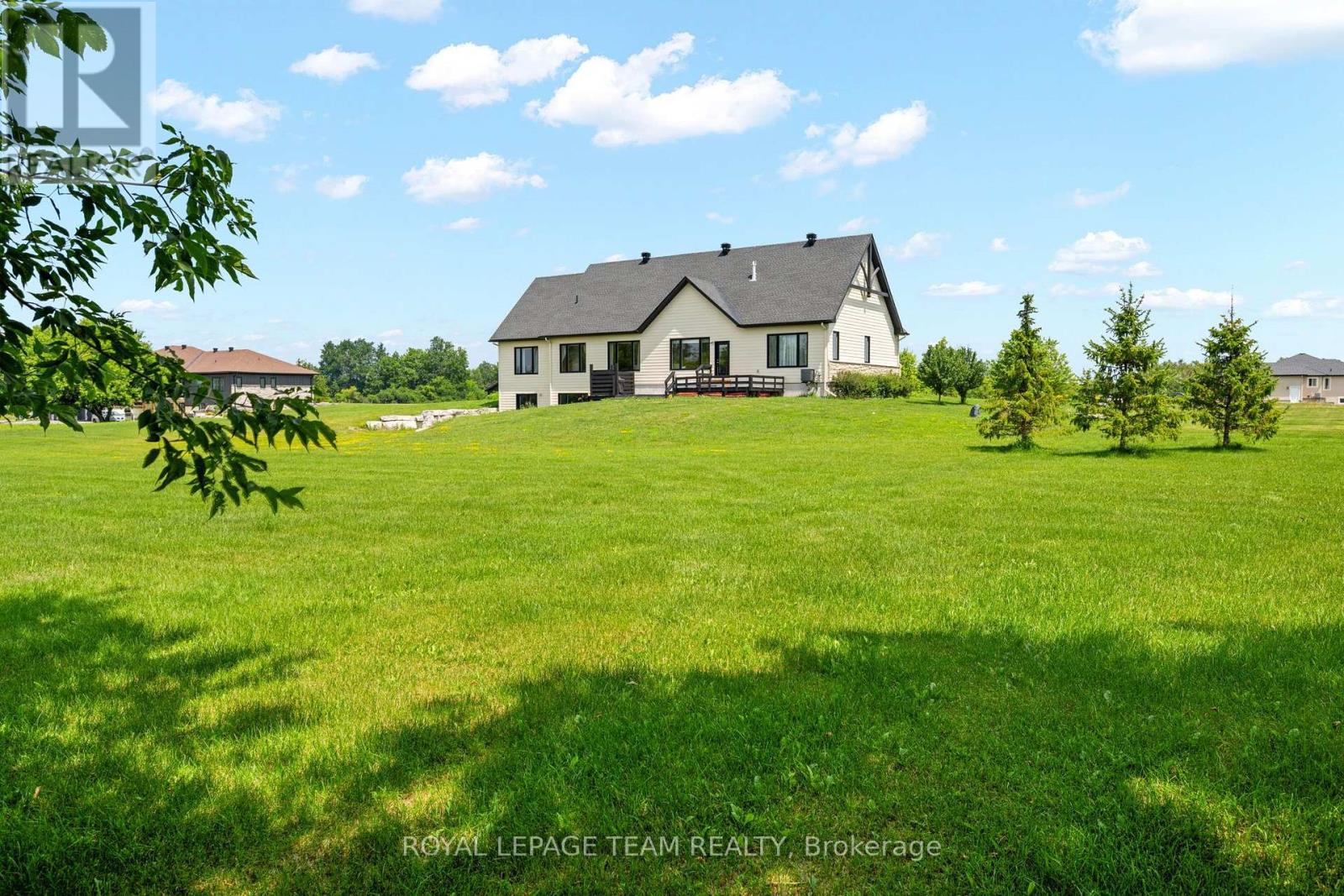 145 BARRDON ROAD, Ottawa. Luxury613. By Peter Sagos - Image 40