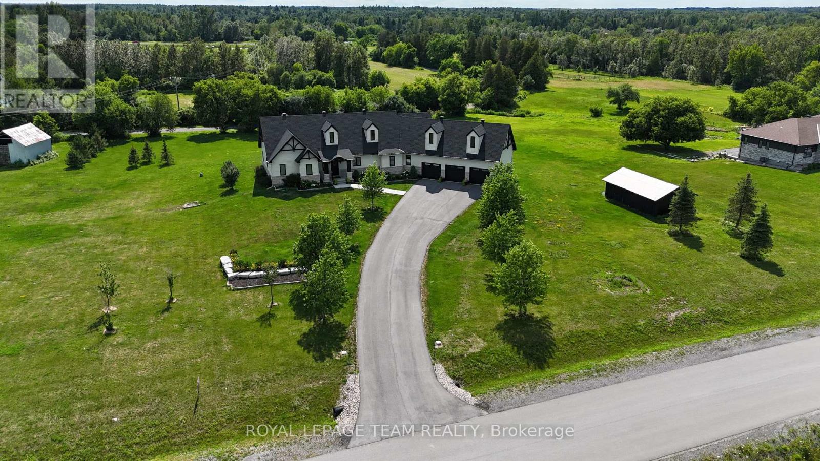 145 BARRDON ROAD, Ottawa. Luxury613. By Peter Sagos - Image 46
