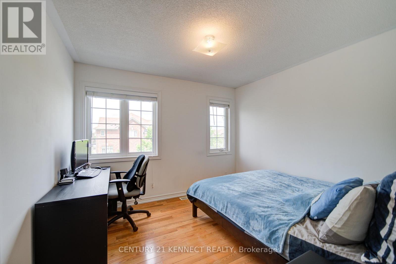 3 CORNFLOWER STREET - 29