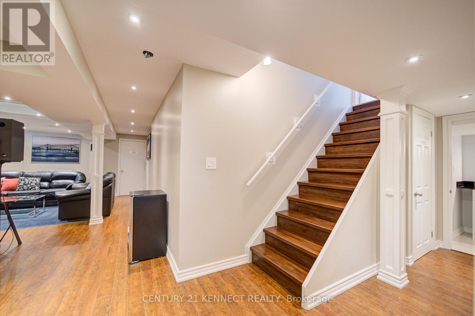 3 CORNFLOWER STREET - 42