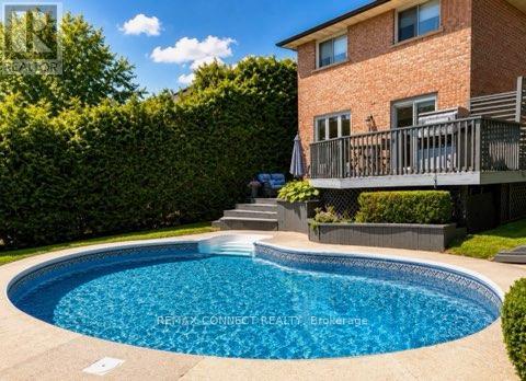 27 RADFORD CRESCENT - 1