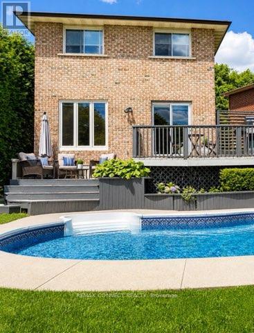 27 RADFORD CRESCENT - 11