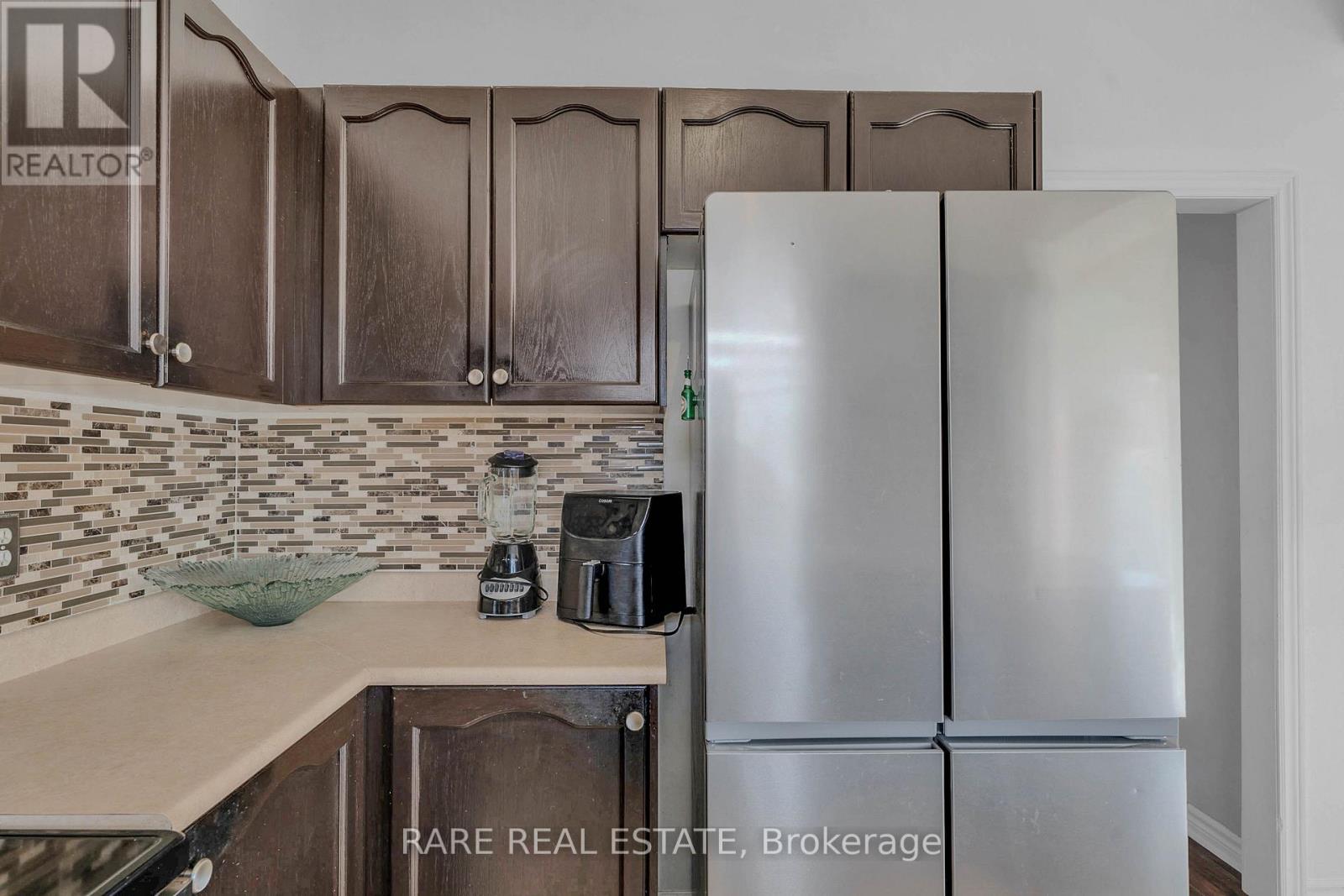 2104 OSBOND ROAD - 18