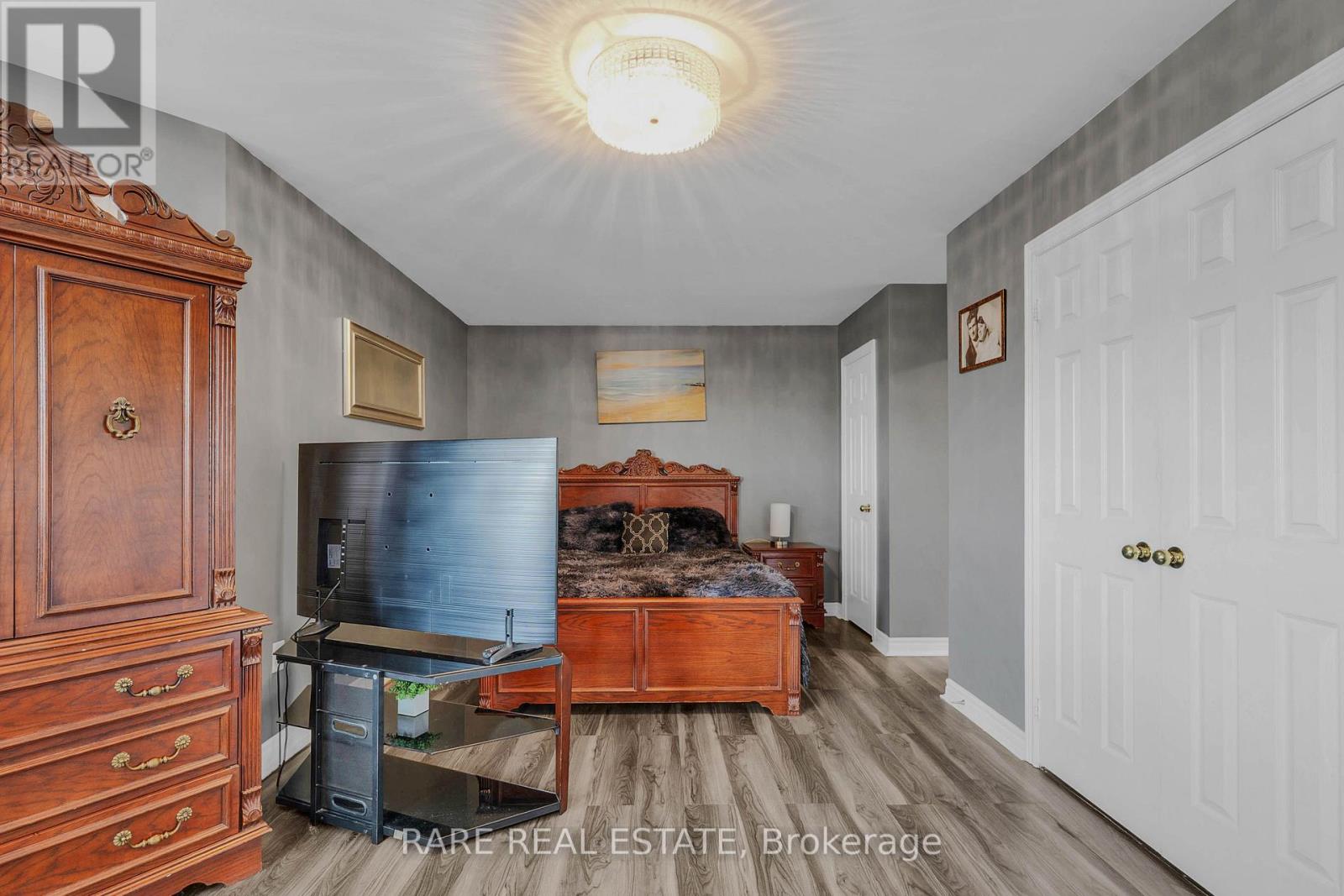2104 OSBOND ROAD - 26
