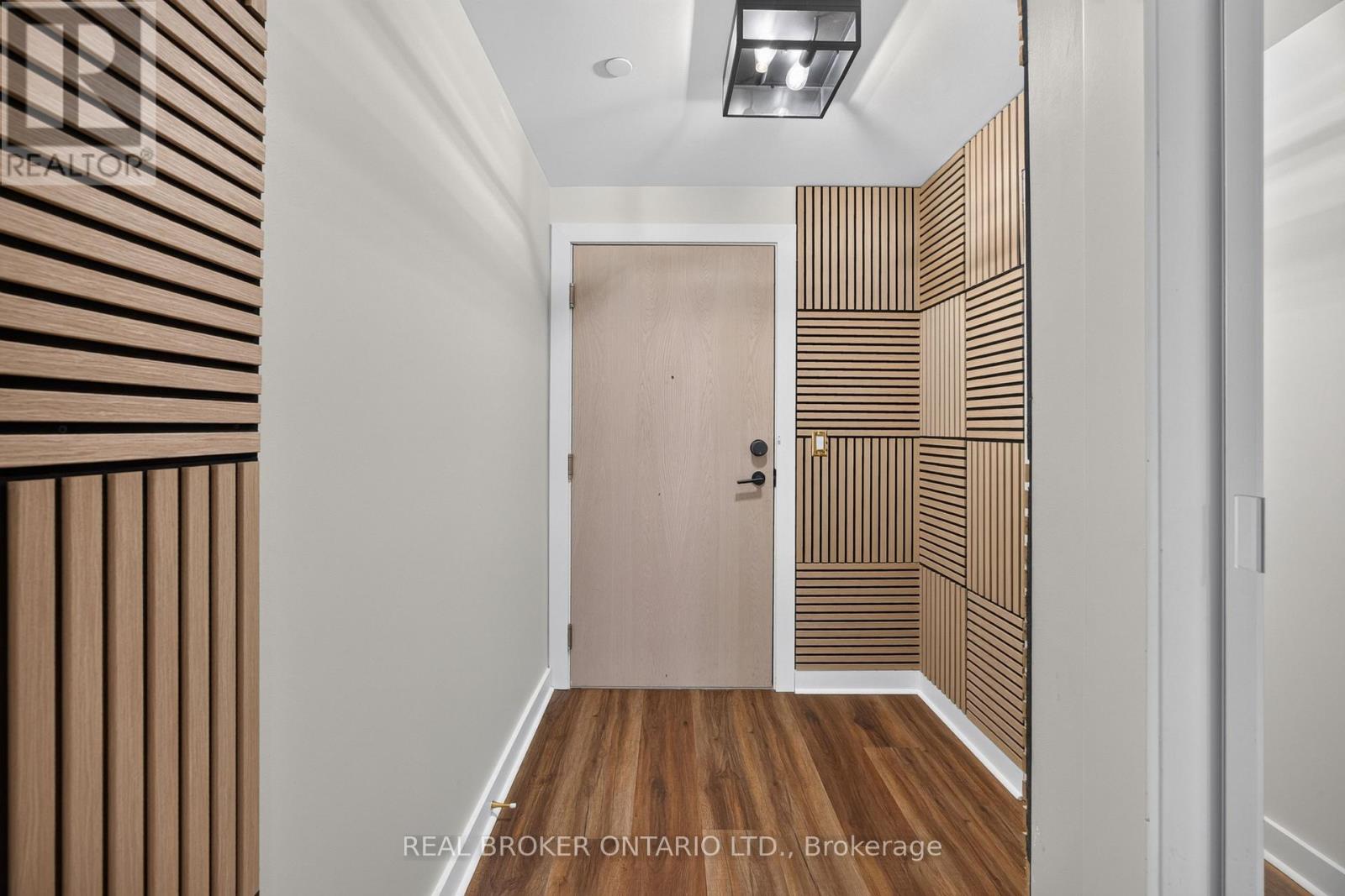 #214 168 SABINA DRIVE - 16