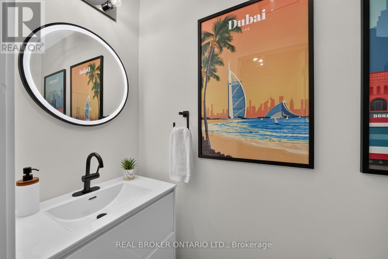 #214 168 SABINA DRIVE - 18