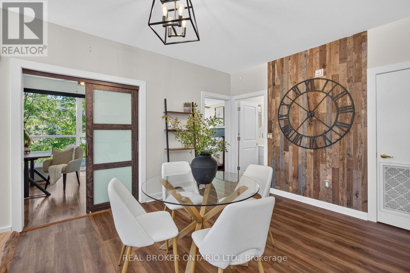 #214 168 SABINA DRIVE - 4