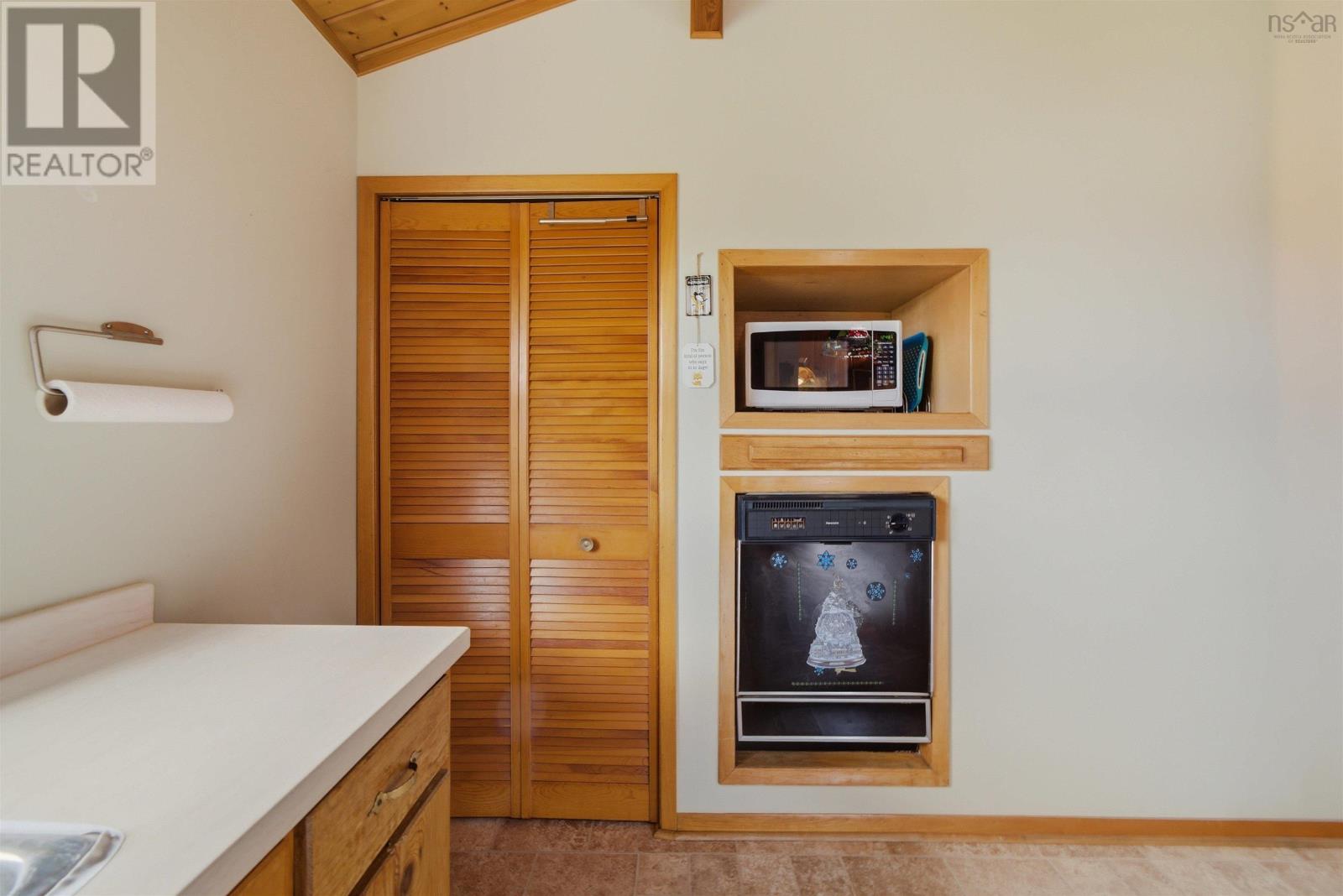 1005 Ketch Harbour Road - 22