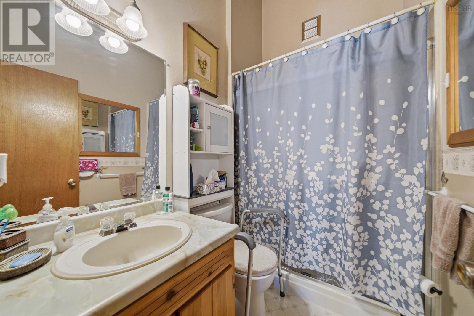1005 Ketch Harbour Road - 32