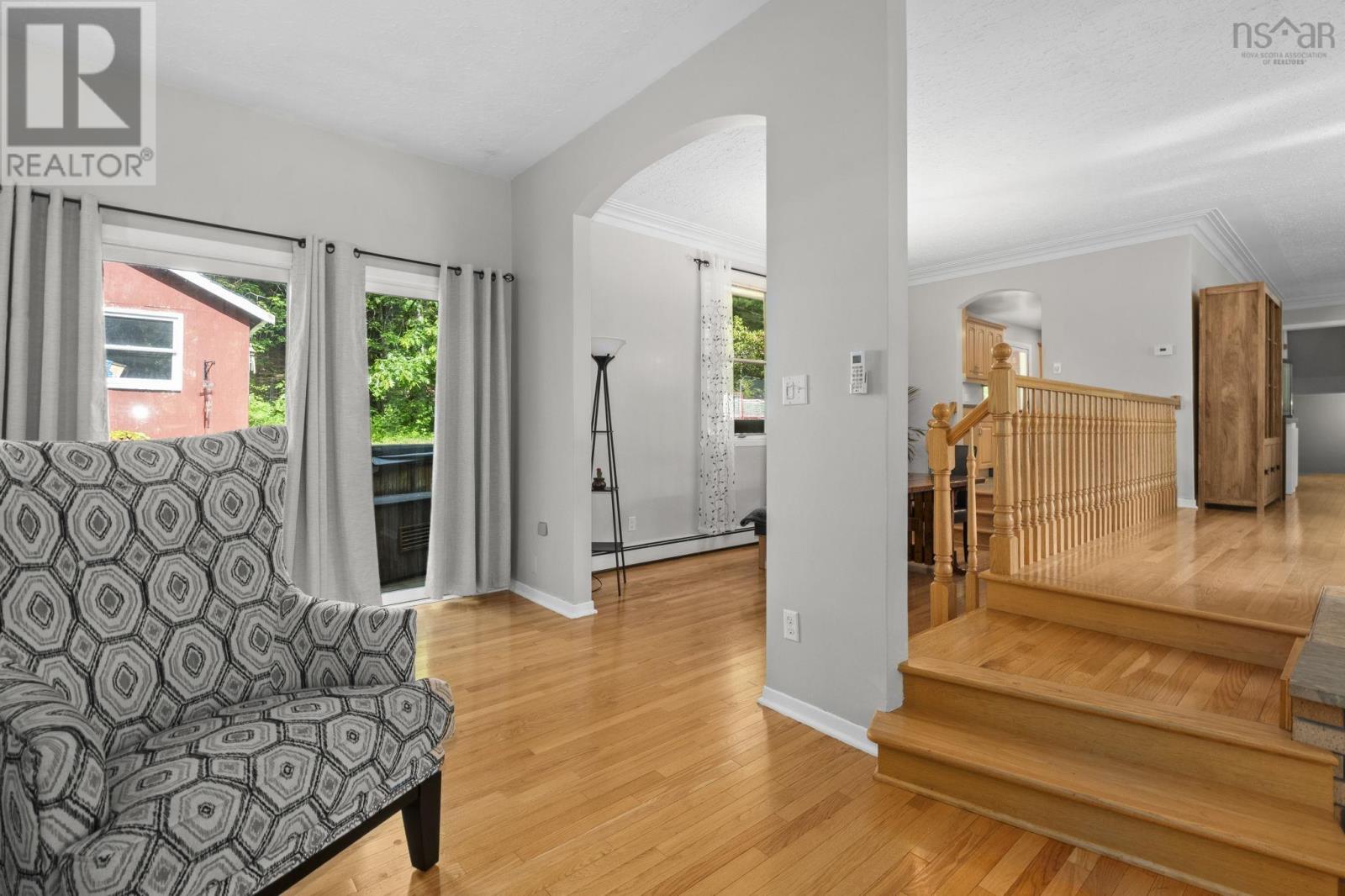 12 Campbell Drive - 14