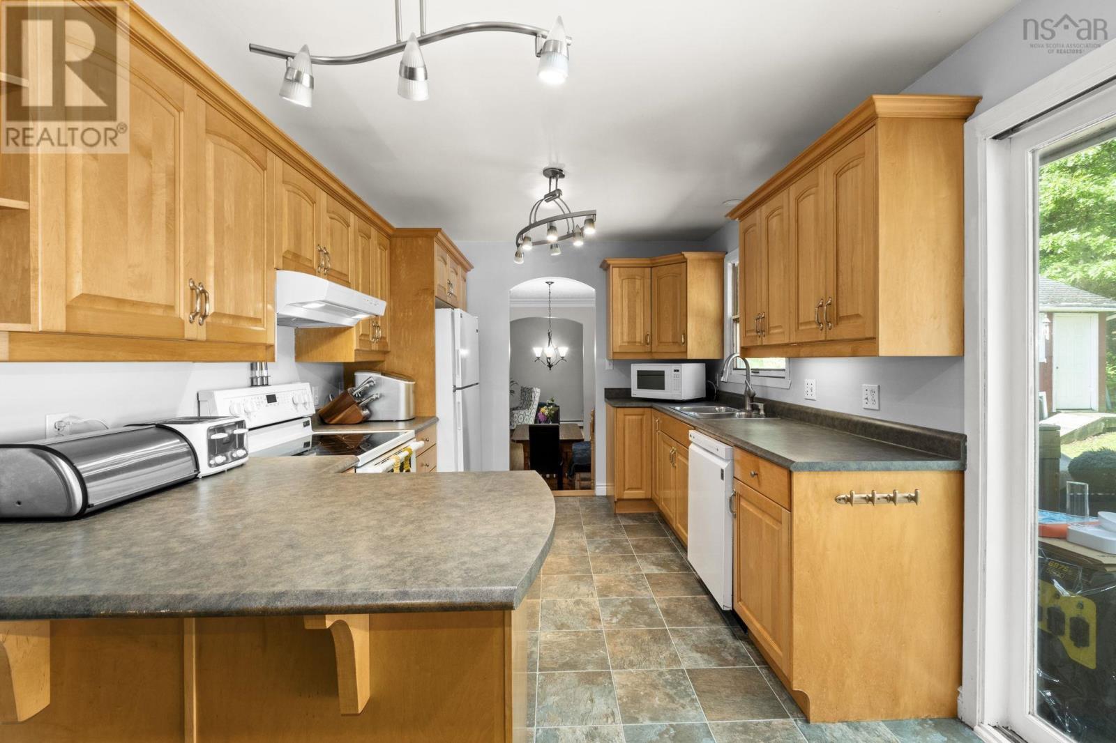 12 Campbell Drive - 19
