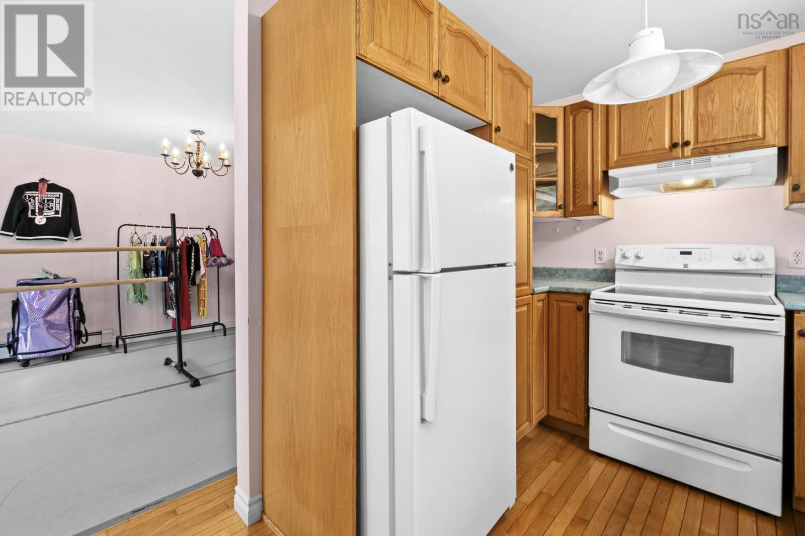 12 Campbell Drive - 38