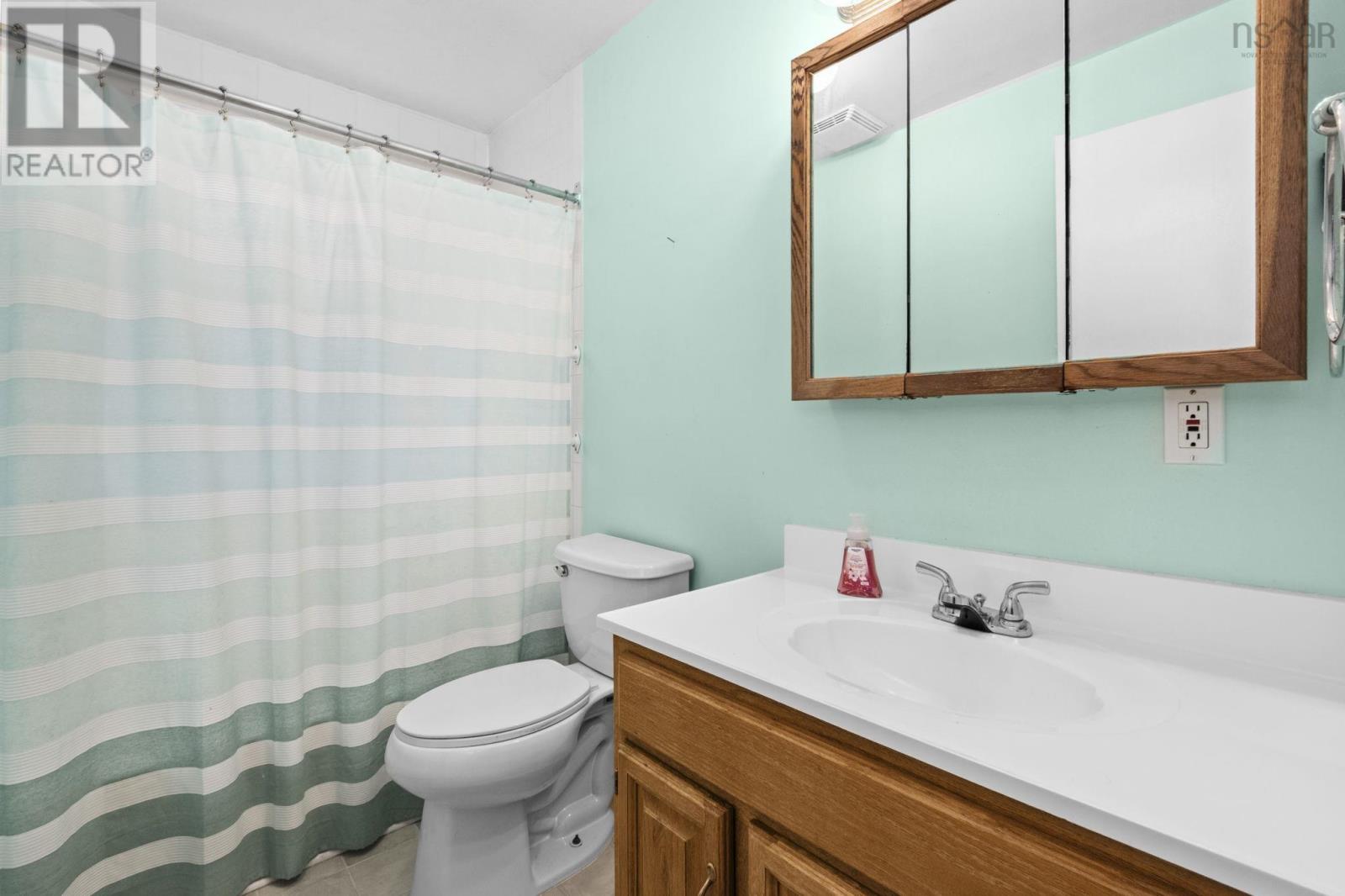 12 Campbell Drive - 42