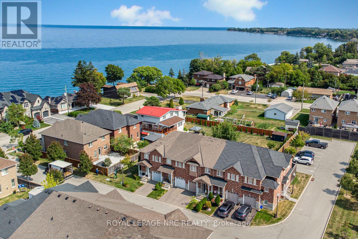 #22 45 SEABREEZE CRESCENT - 2