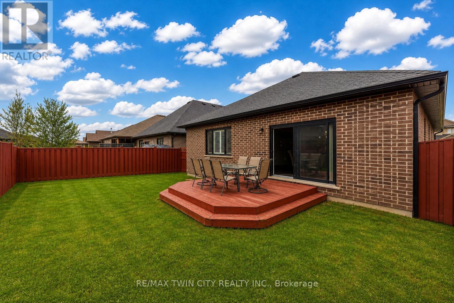 86 WOODBERRY CRESCENT - 35