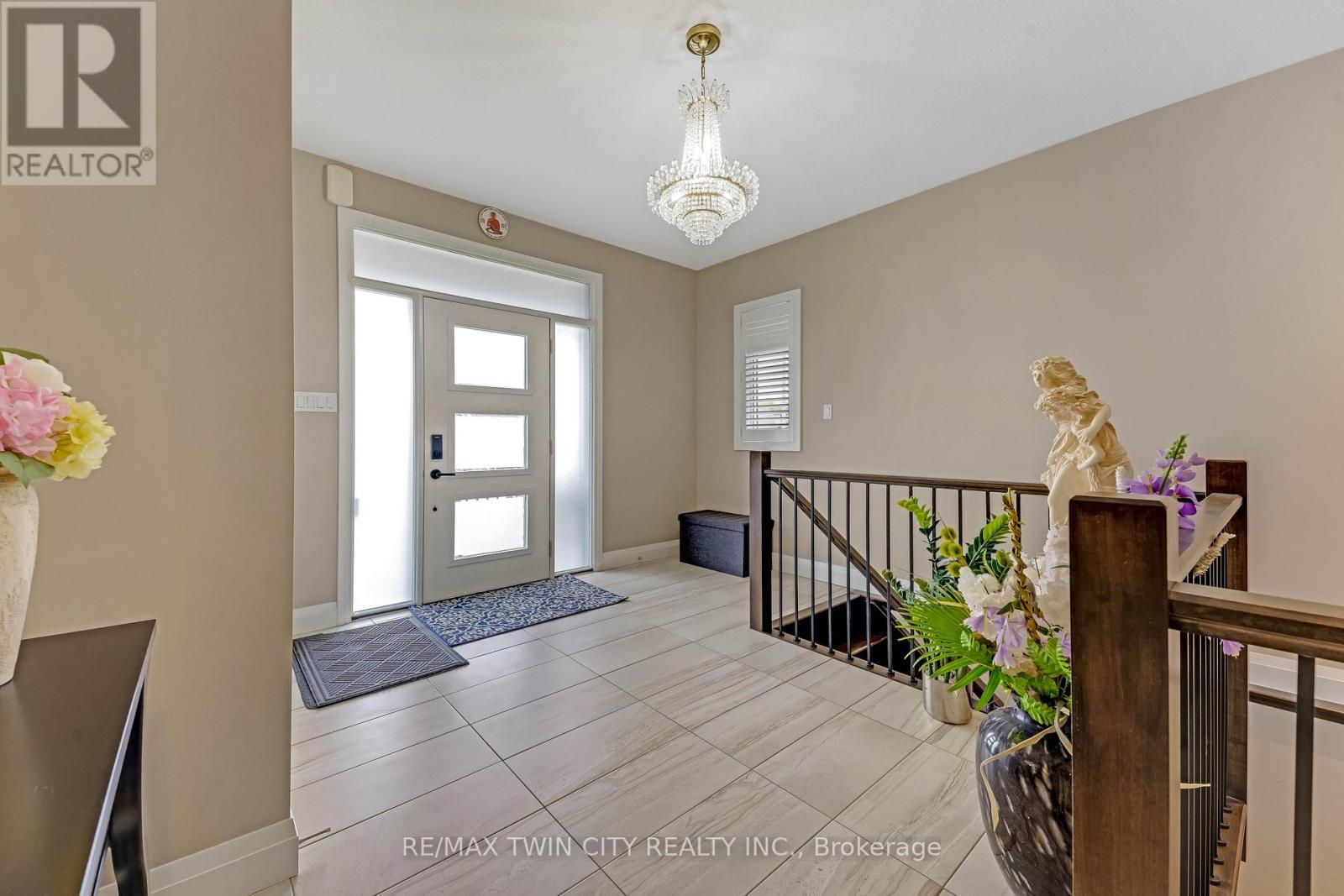 86 WOODBERRY CRESCENT - 5