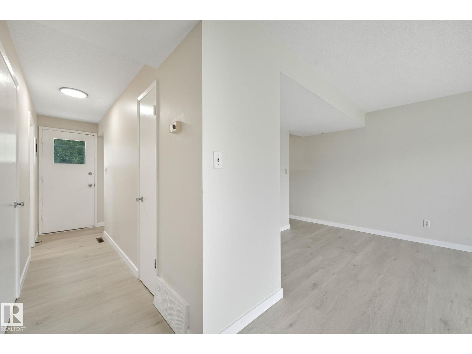 10458 55 AV NW — photo 15