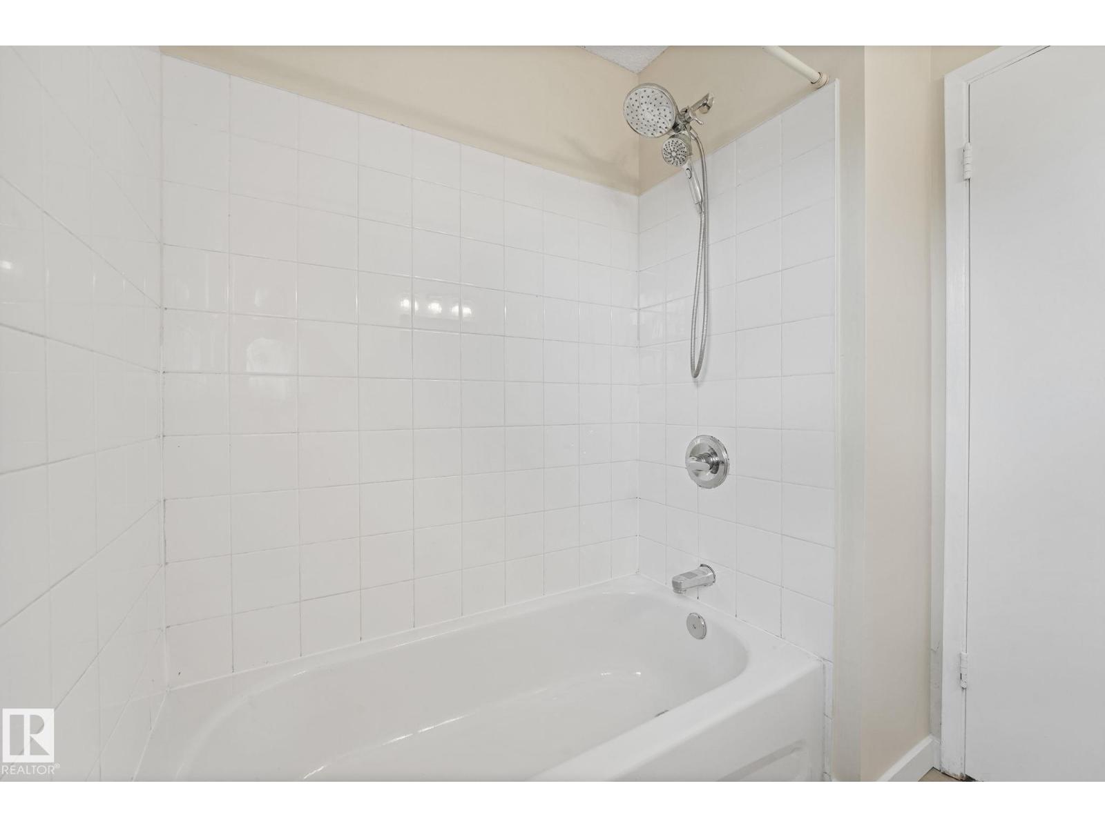 10458 55 AV NW — photo 28