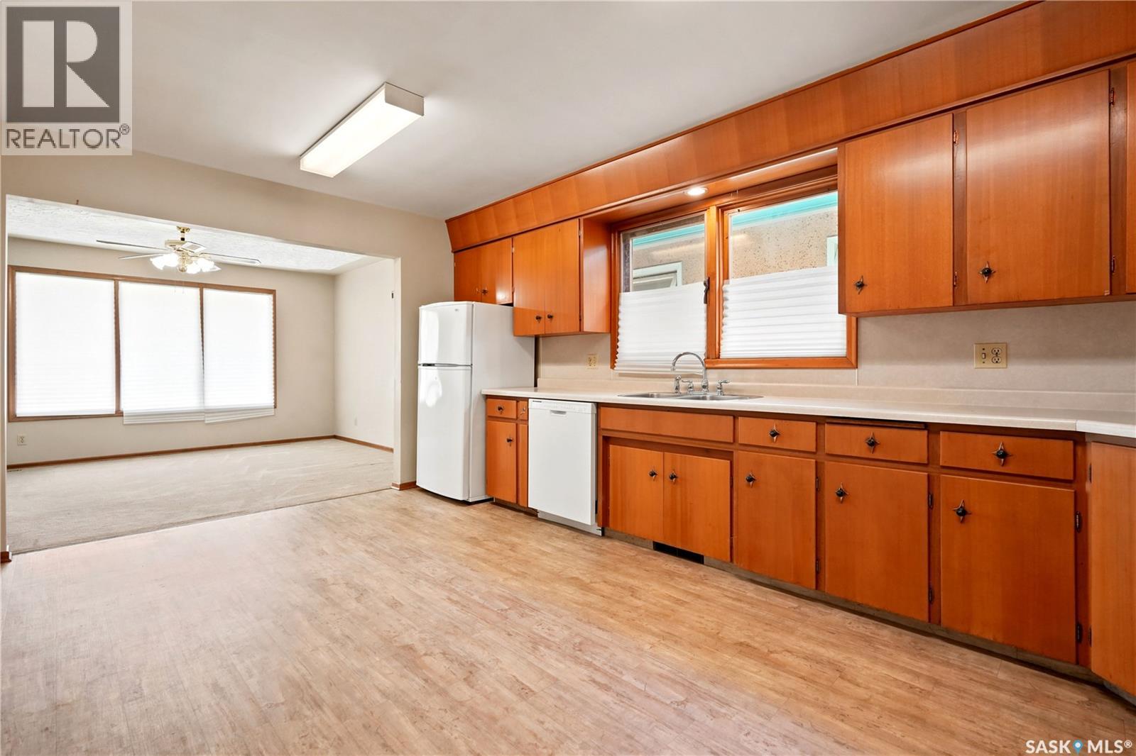 2124 Elliott STREET — photo 14