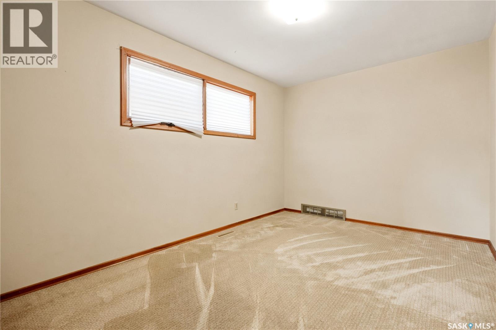 2124 Elliott STREET — photo 17