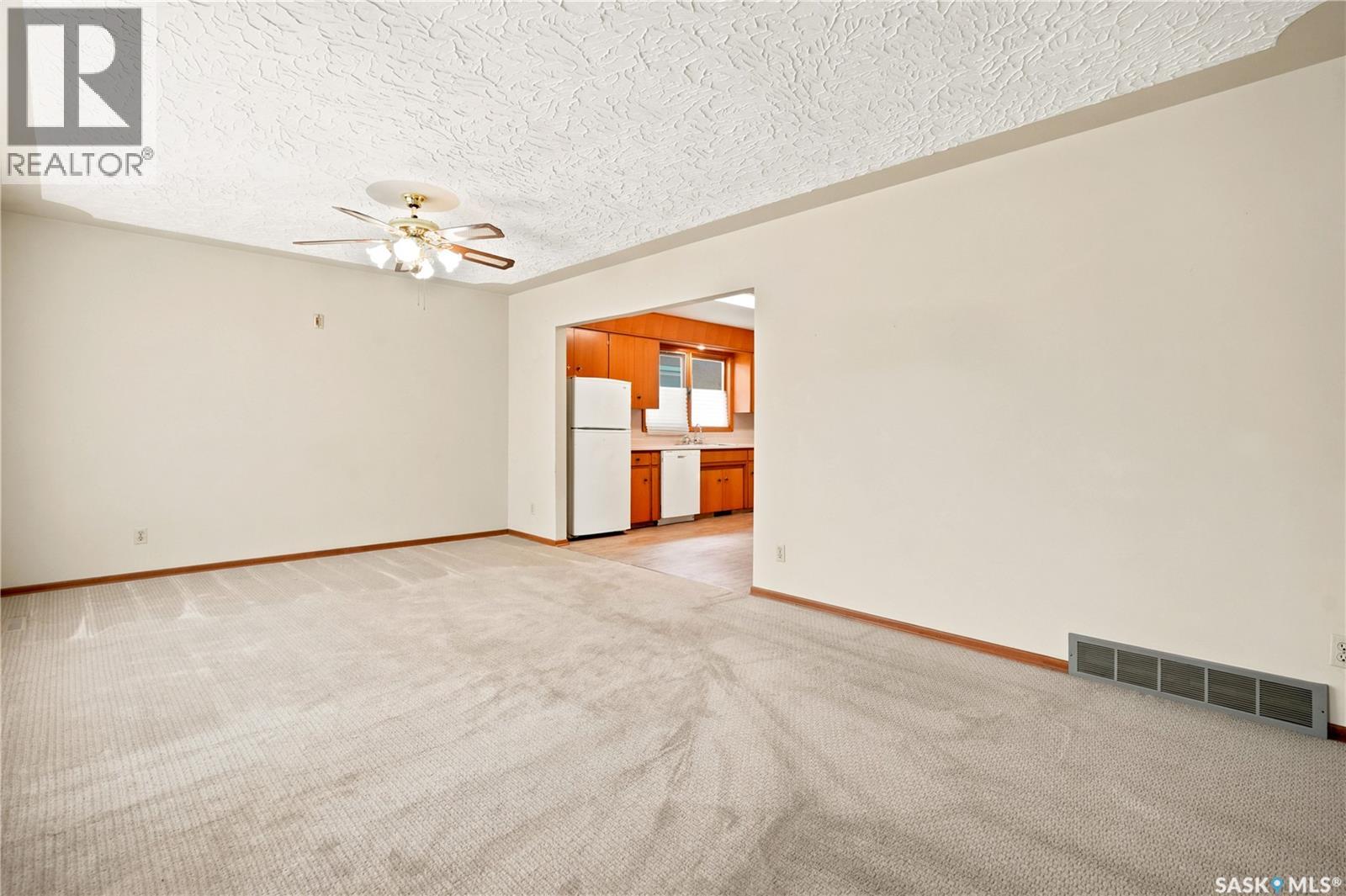 2124 Elliott STREET — photo 8