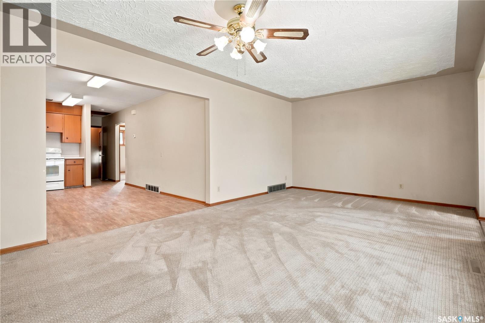2124 Elliott STREET — photo 9