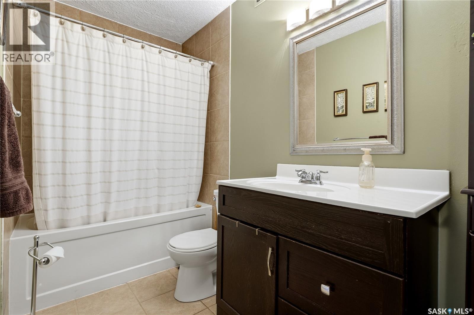 1107 FERGUSON CRESCENT - 25