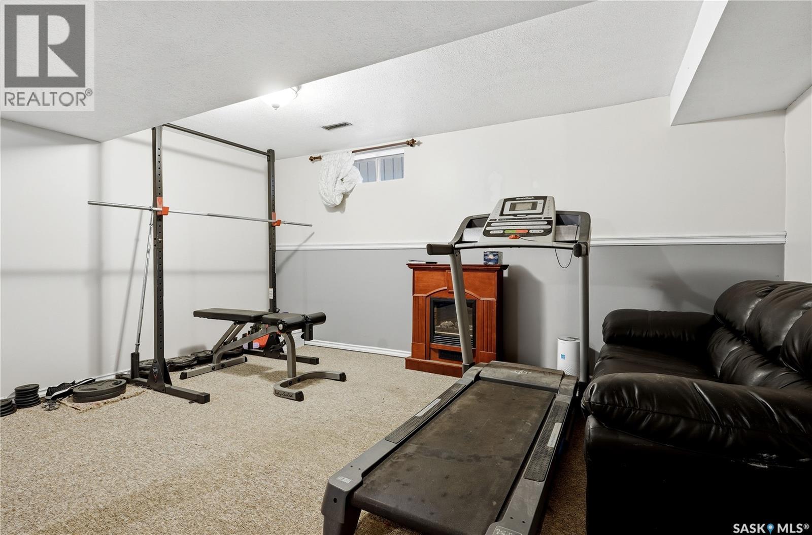 1107 FERGUSON CRESCENT - 28