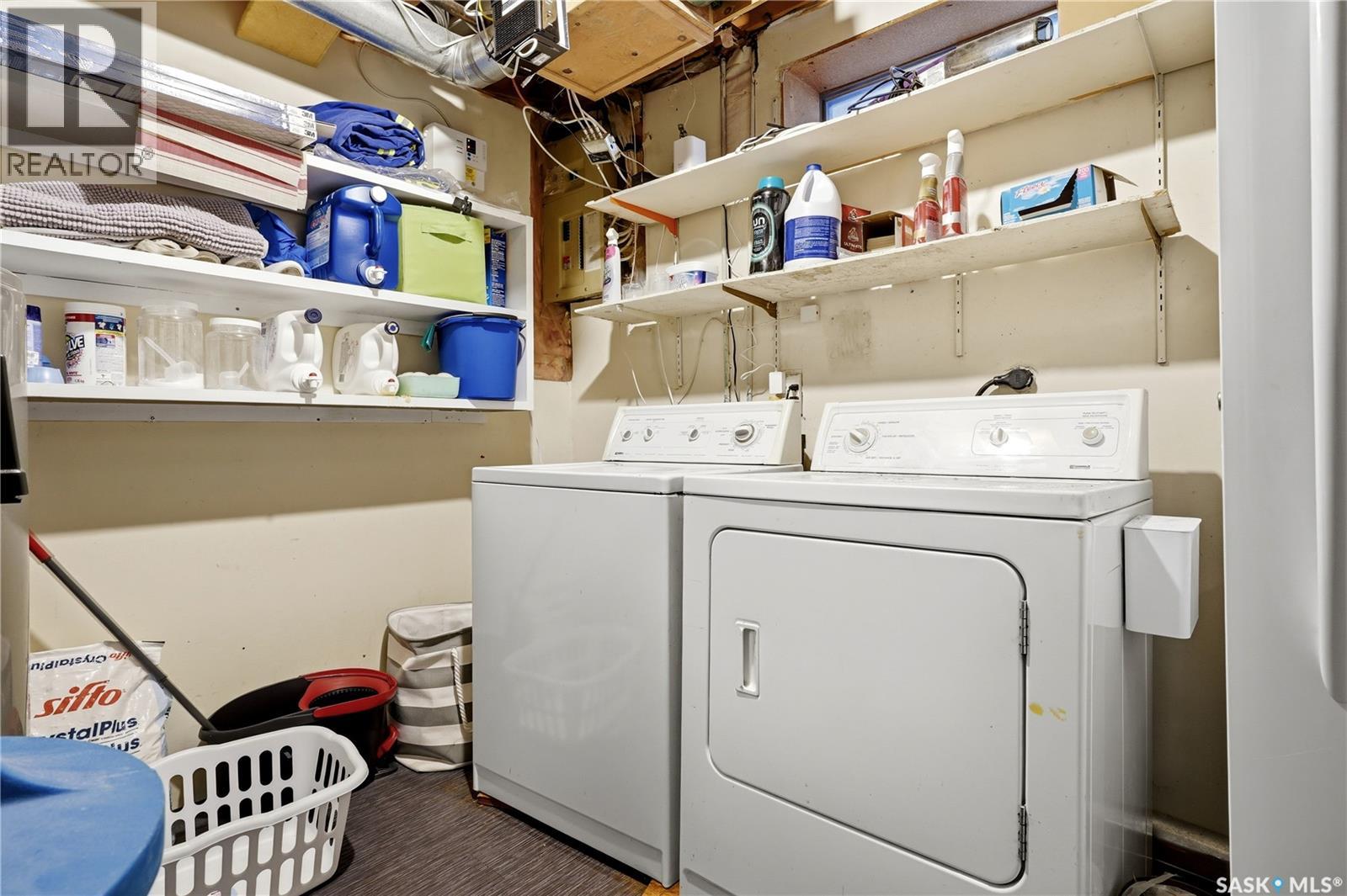 1107 FERGUSON CRESCENT - 31