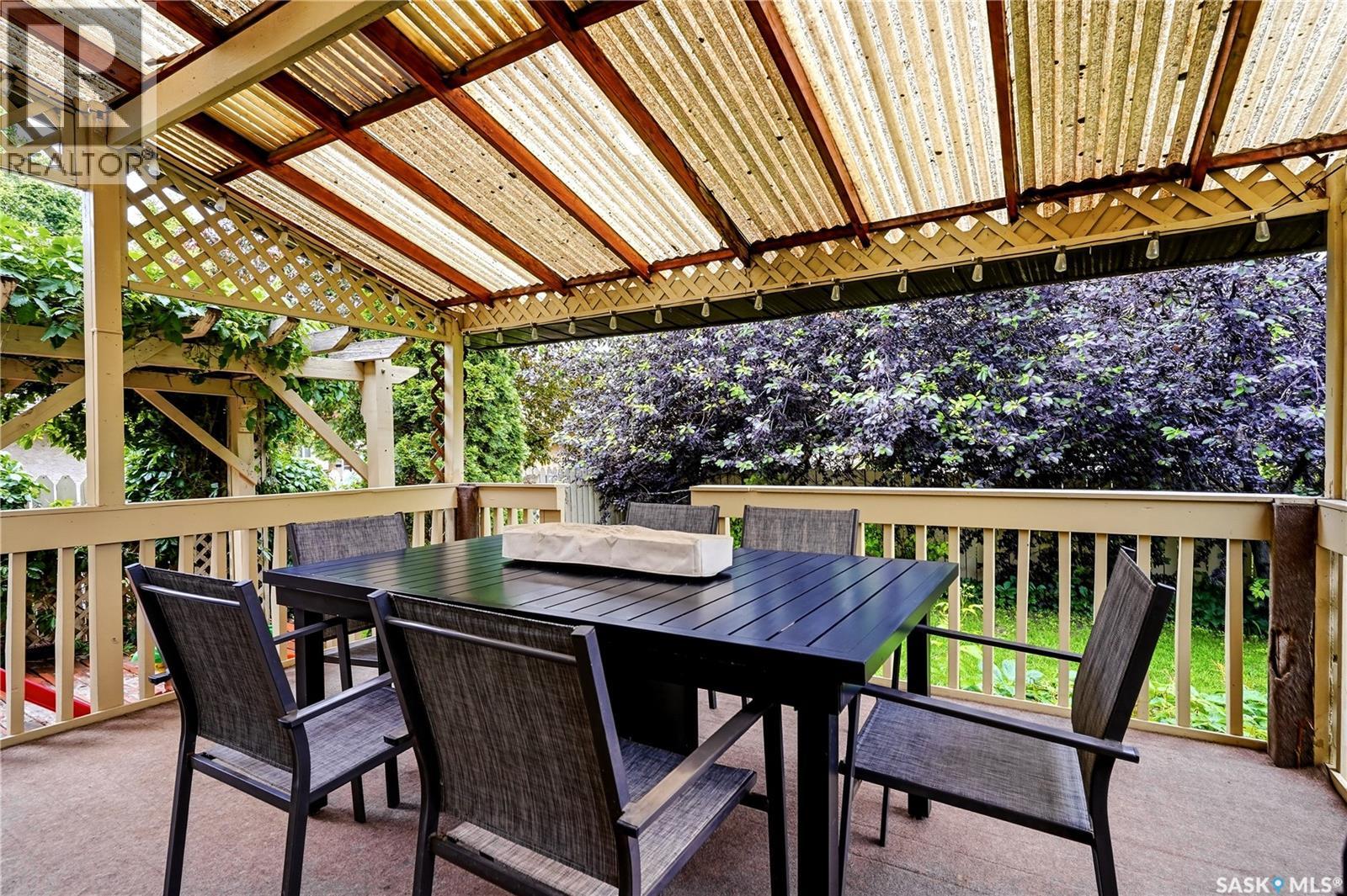 1107 FERGUSON CRESCENT - 36