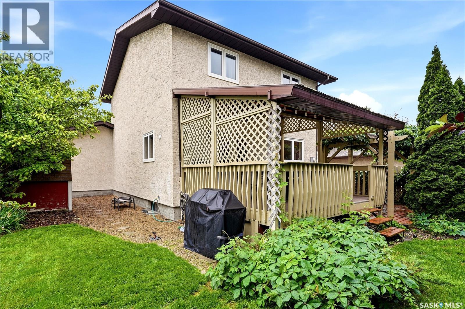 1107 FERGUSON CRESCENT - 42