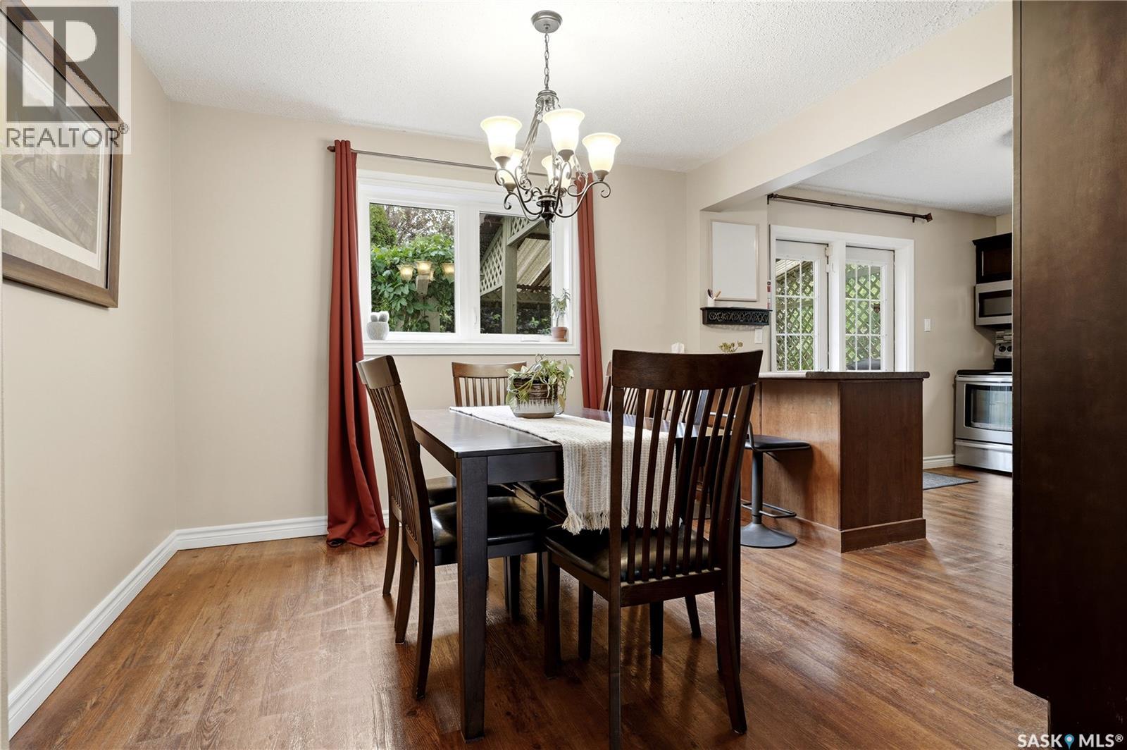 1107 FERGUSON CRESCENT - 9