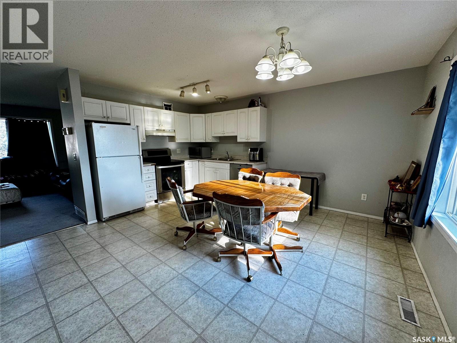 #2 95 115th STREET E - 5