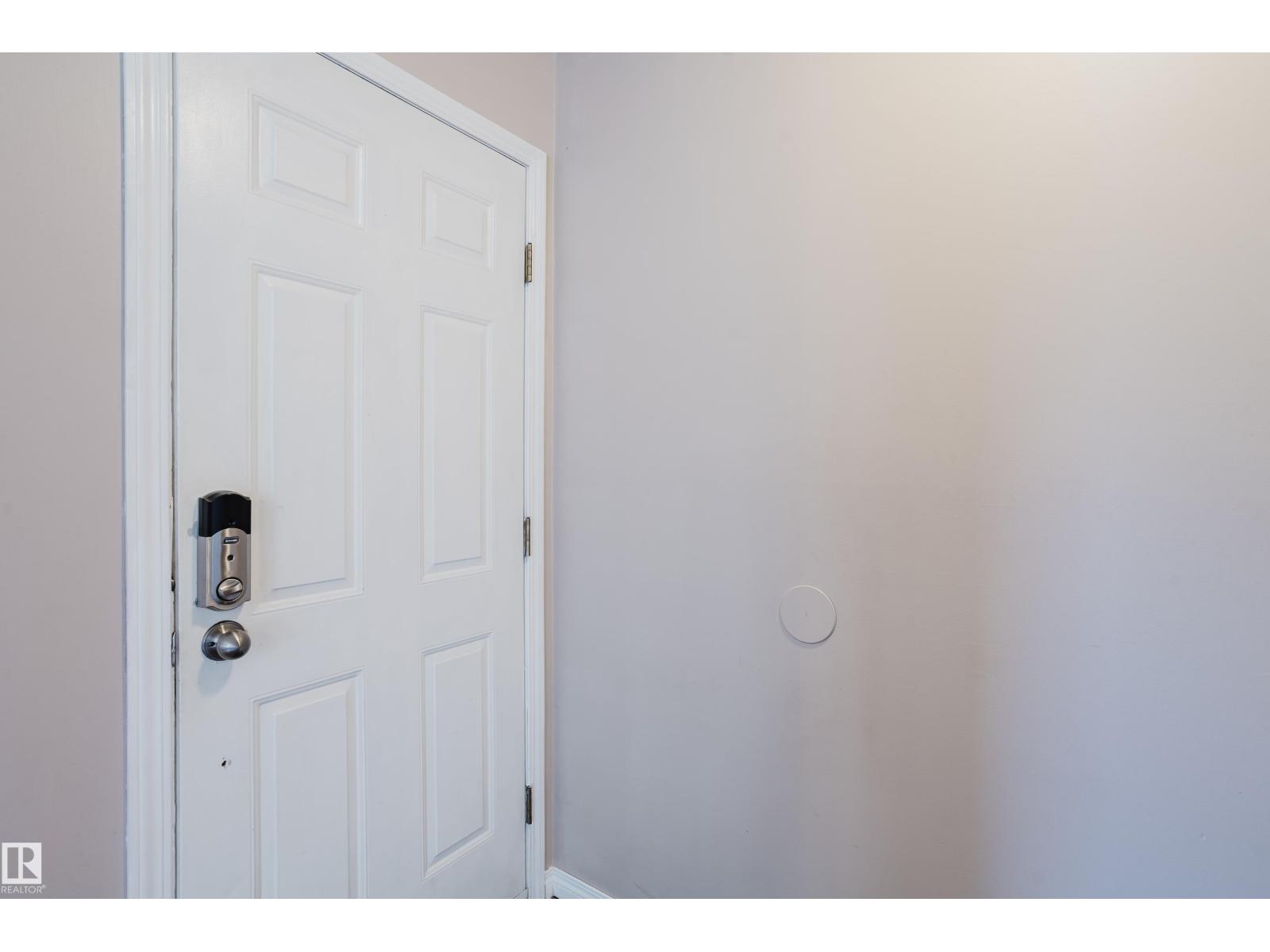 8707 151 AV NW - 6