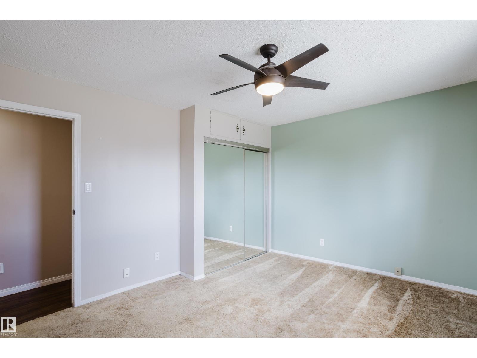 8707 151 AV NW - 26