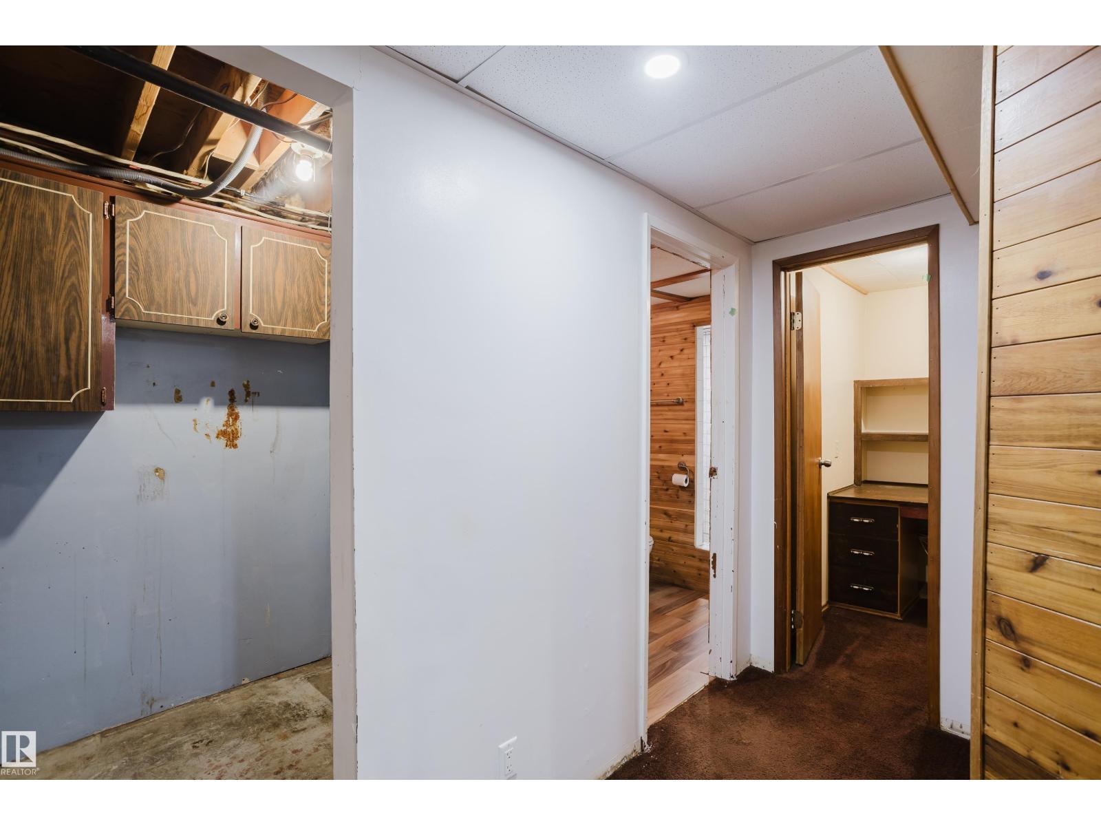 8707 151 AV NW - 47