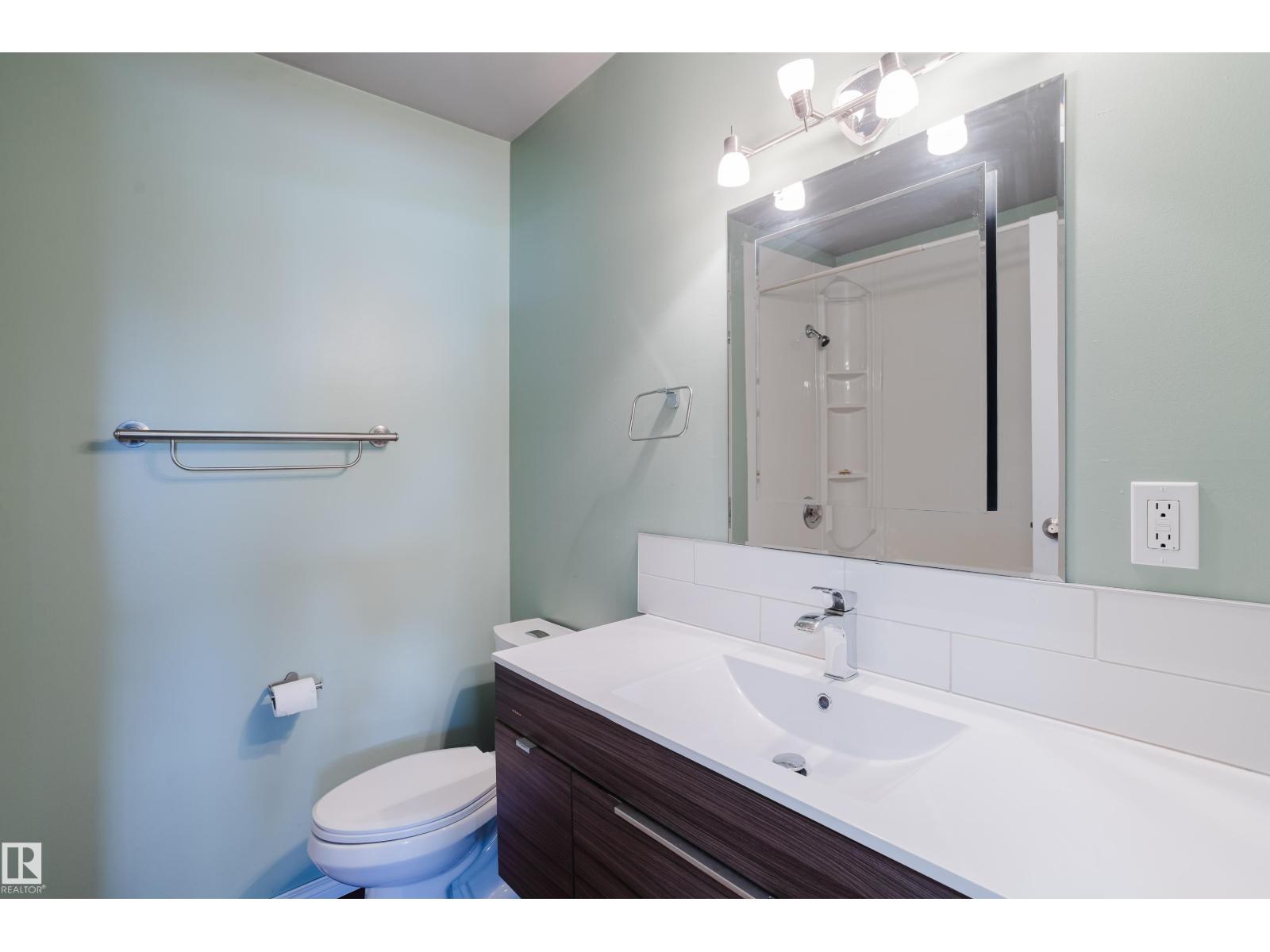 8707 151 AV NW - 33