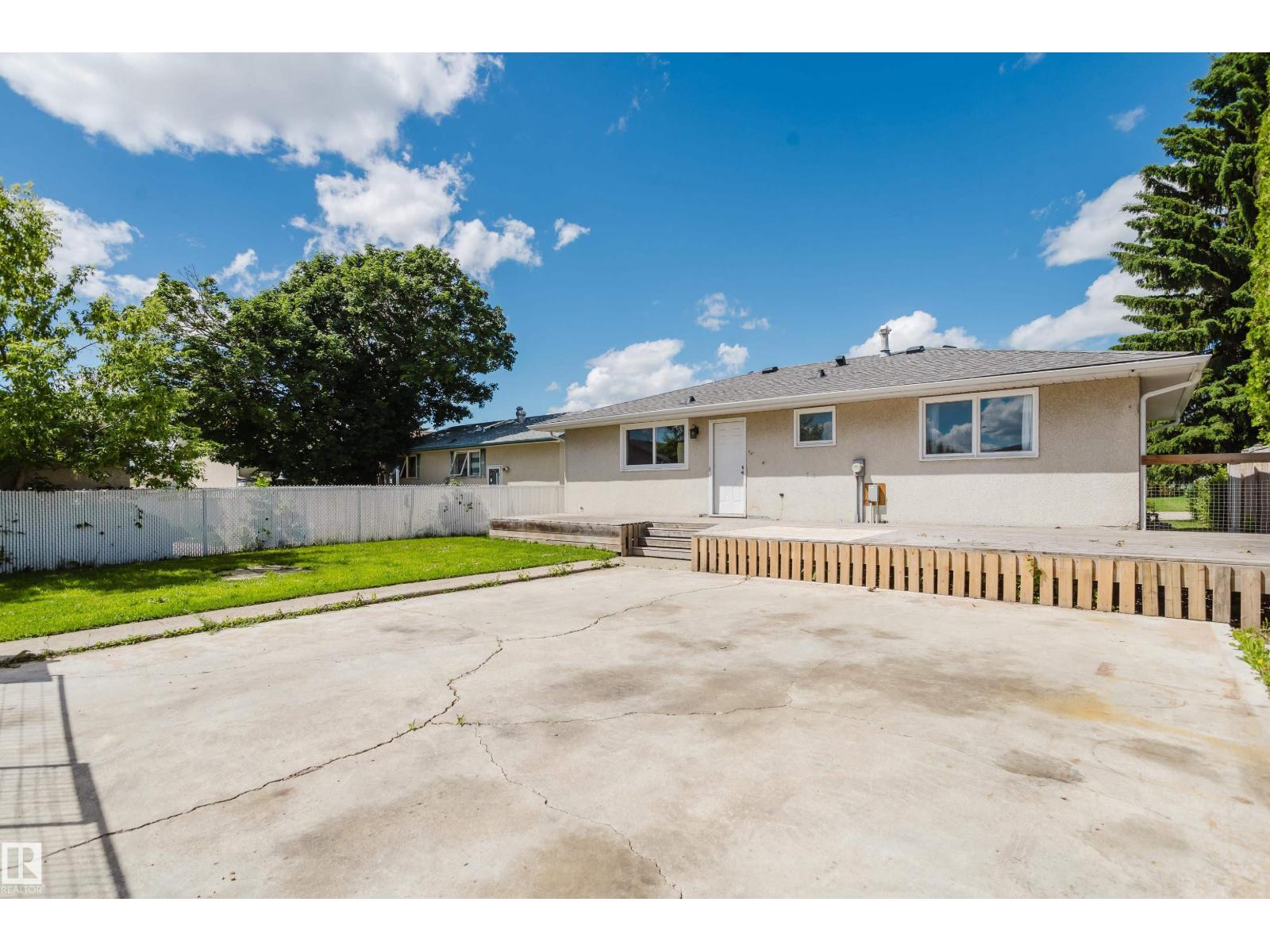 8707 151 AV NW - 57